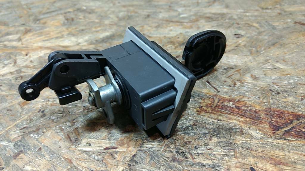 Original GM Opel Astra TwinTop CabrioSchloss Kofferraum NEU