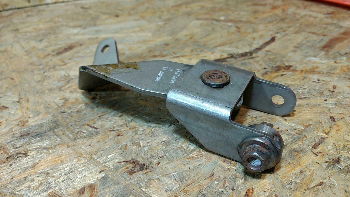 Opel Zafira B Strebe Katalysator Abgasrückführung original GM NEU