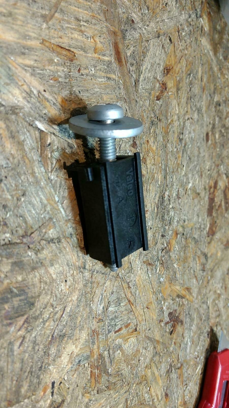 Movano A Scheibe Befestigung Kühlerhalterung orig GM Opel NEU