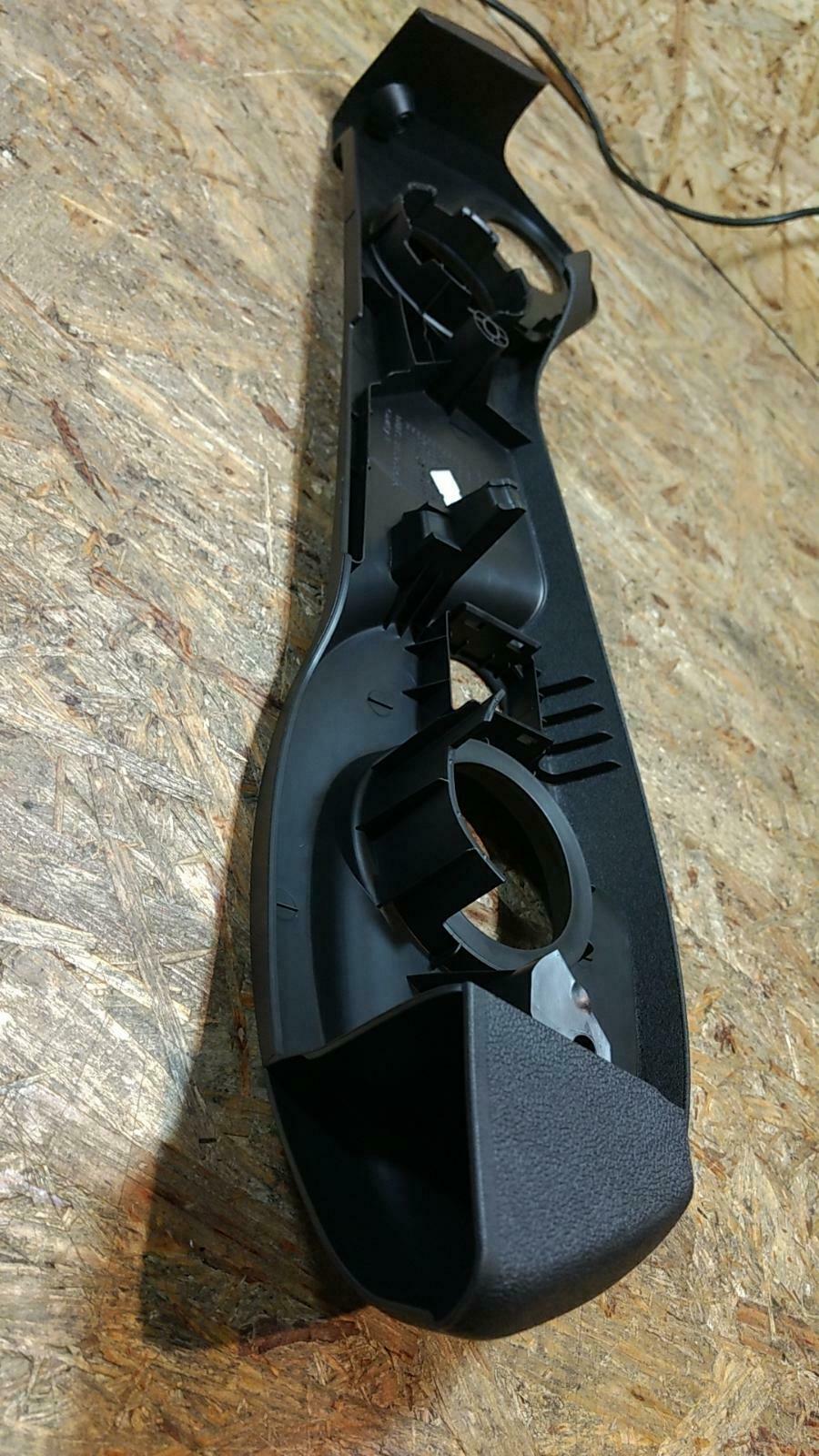 Cascada Verkleidung Sitz außen links original GM Opel NEU