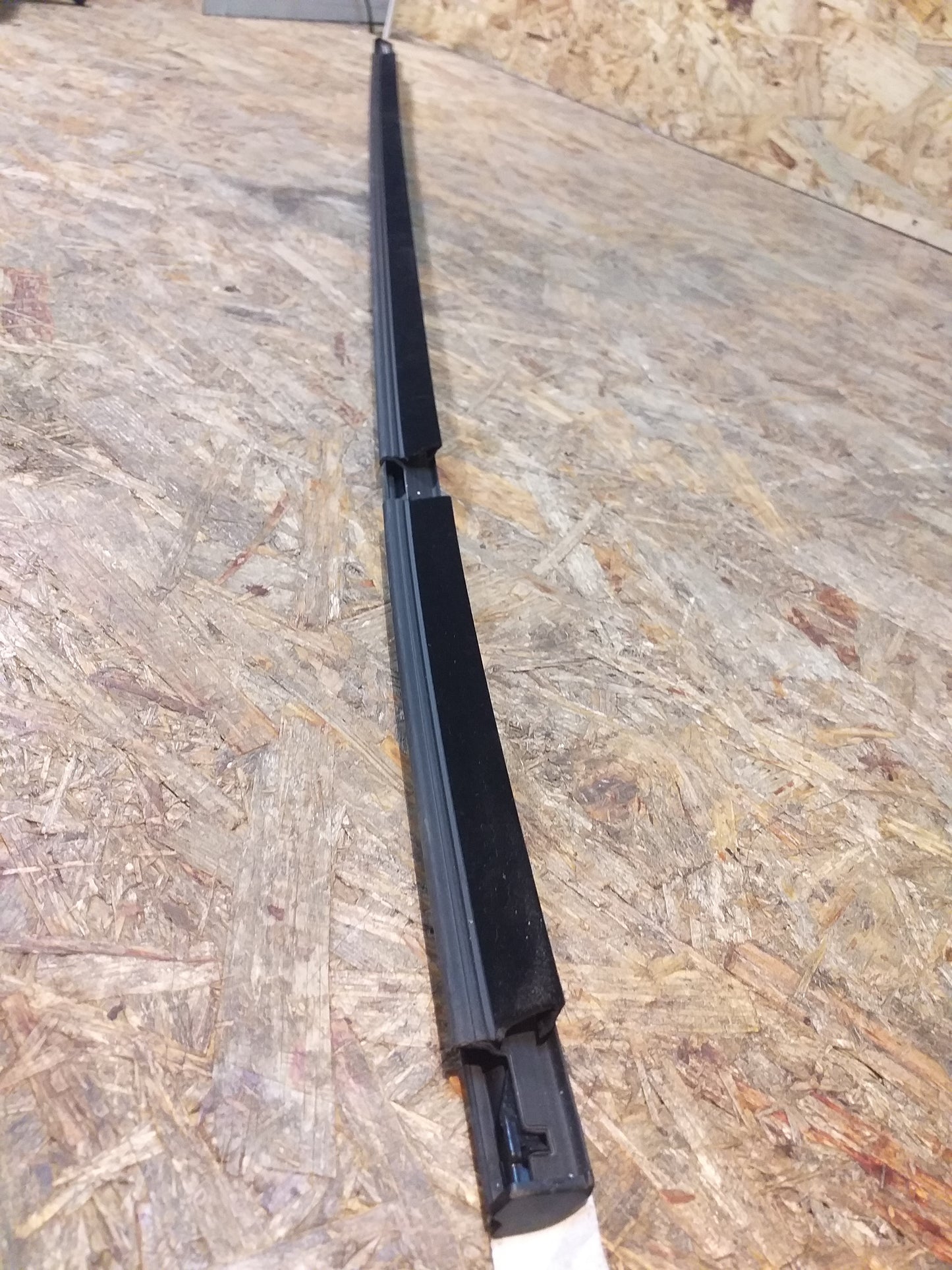 Renault Clio Fensterabdichtung unten vorne original Renault NEU