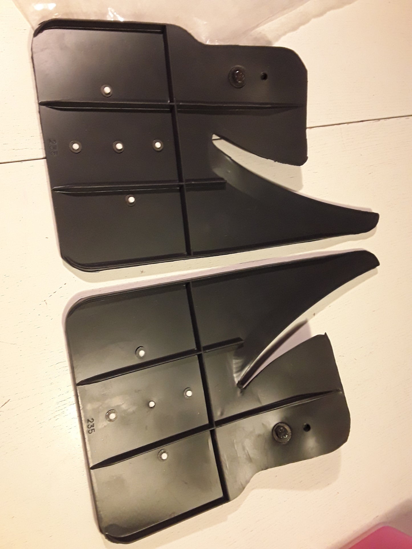 Kadett E Combo Lieferwagen Schmutzfänger hinten mit Anbaumaterial original GM Opel NEU