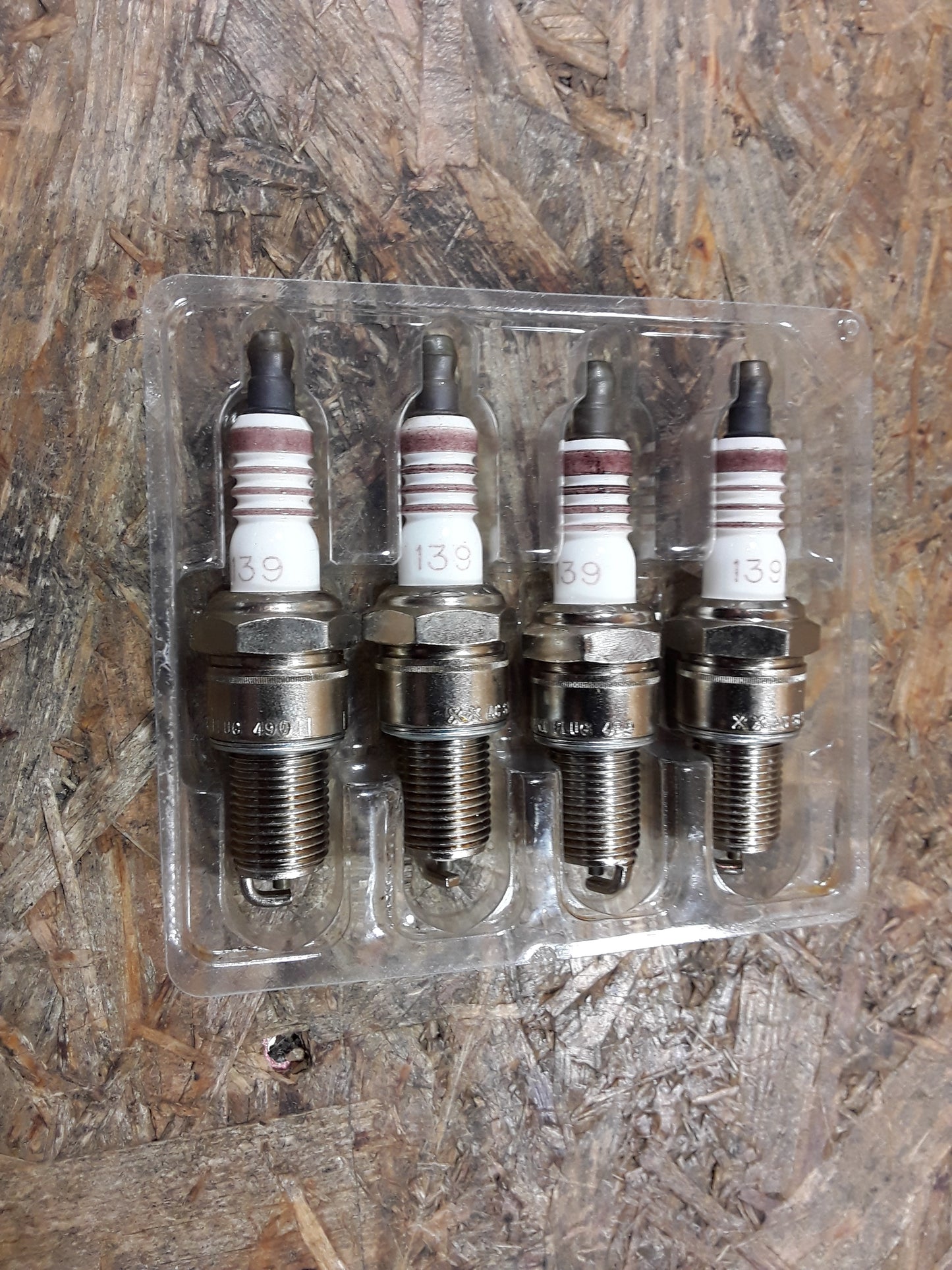 Ascona Corsa Kadett Manta Omega Rekord Vectra Zündkerzensatz à 4Stk. original GM Opel NEU