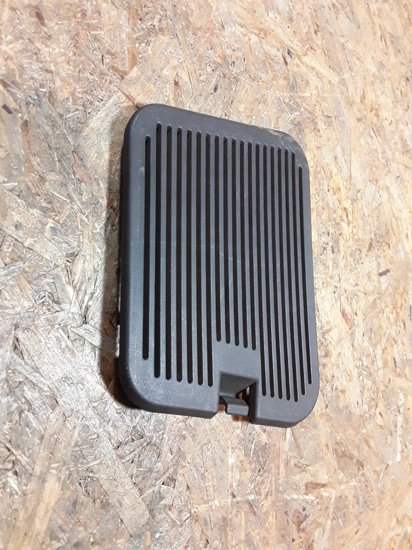 Astra F Abdeckung Kofferraum rechts original GM Opel NEU