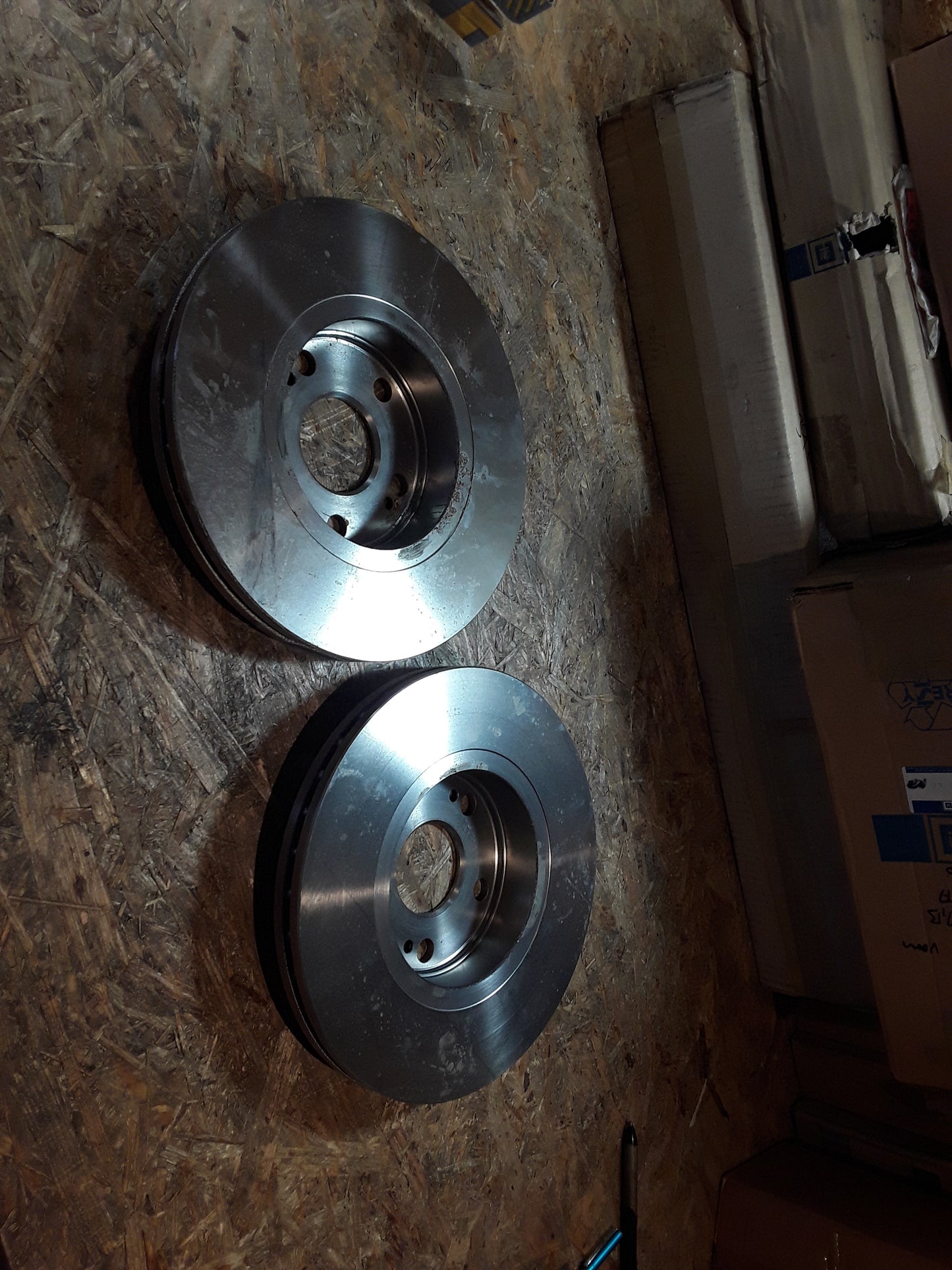 Renault Espace 3 Bremsscheibensatz vorne innenbelüftet original Renault NEU