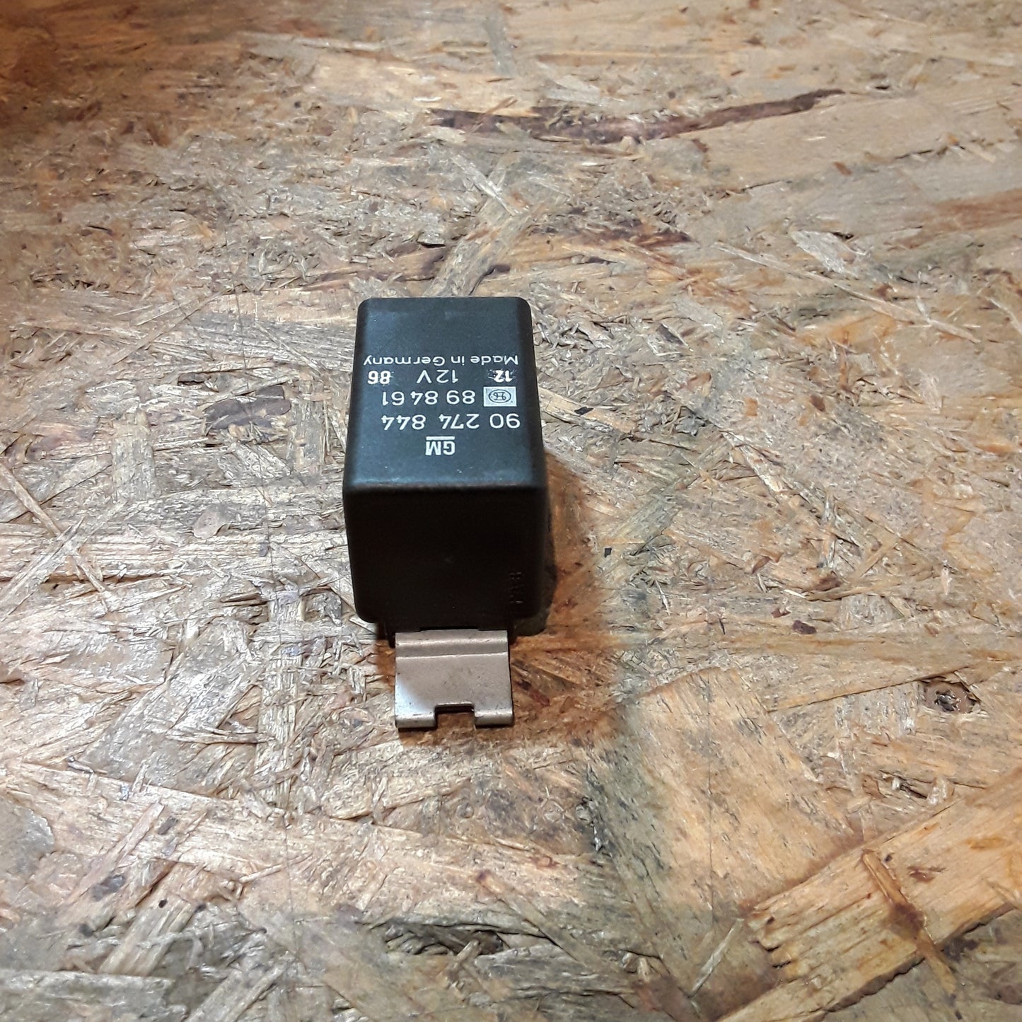 Ascona C Schubabschaltung Relais Motor 16N original GM Opel NEU