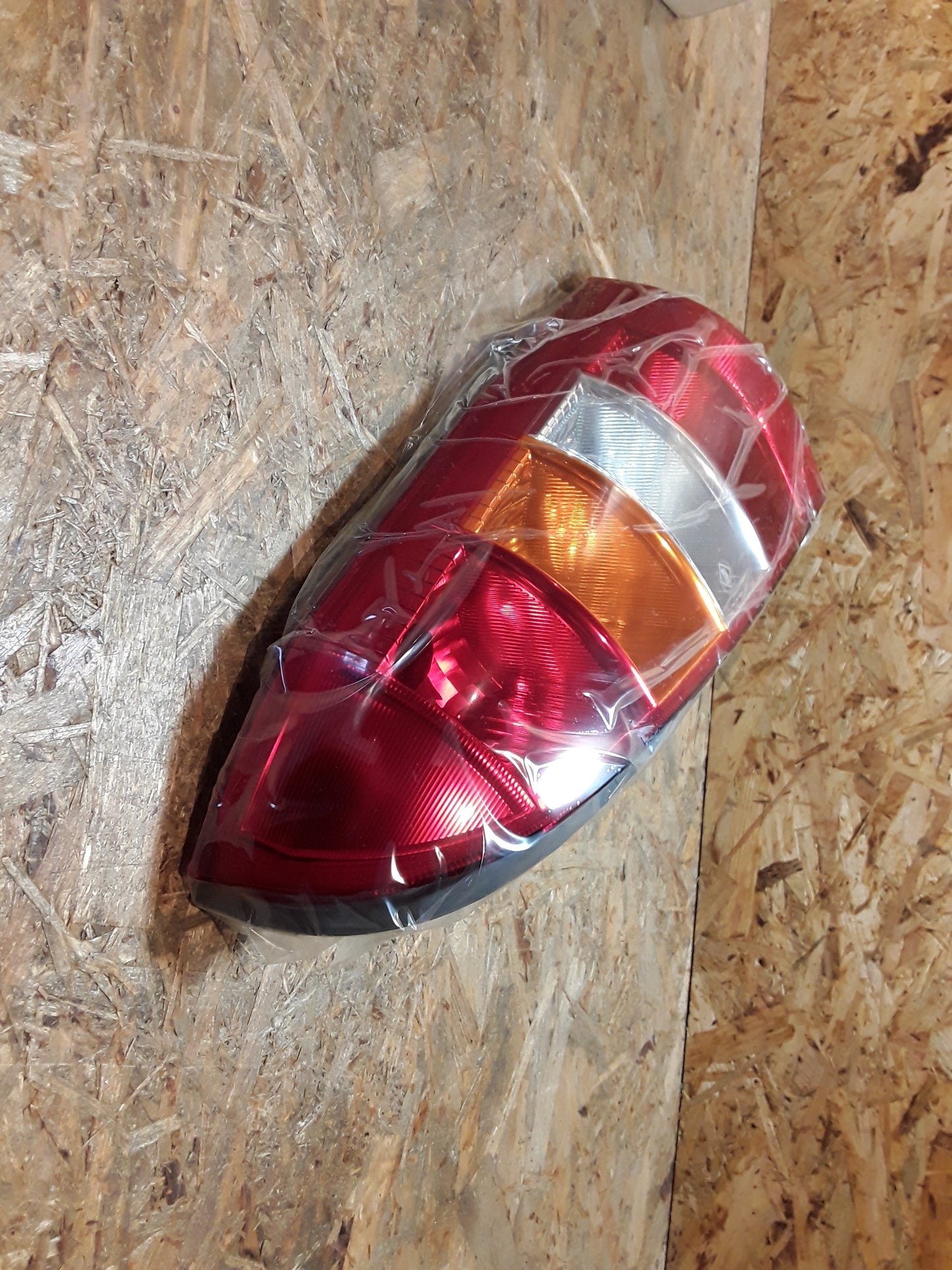 Astra G Caravan Heckleuchte rechts original GM Opel NEU