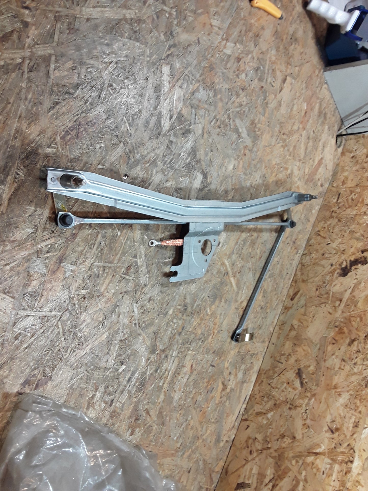 Rekord E Gestänge Scheibenwischer original GM Opel NEU