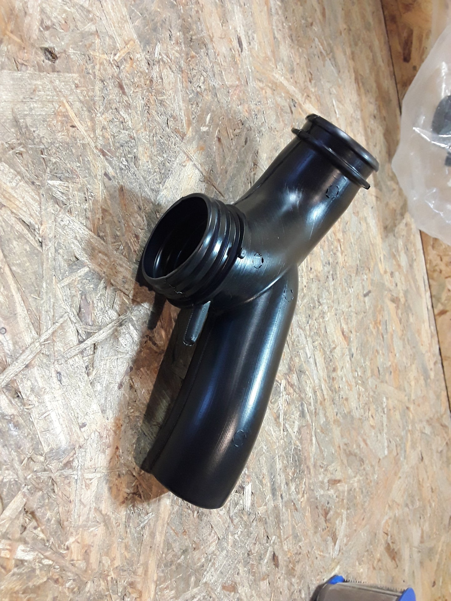 Chevrolet Aveo Abzweigrohr an Luftfilter original GM NEU