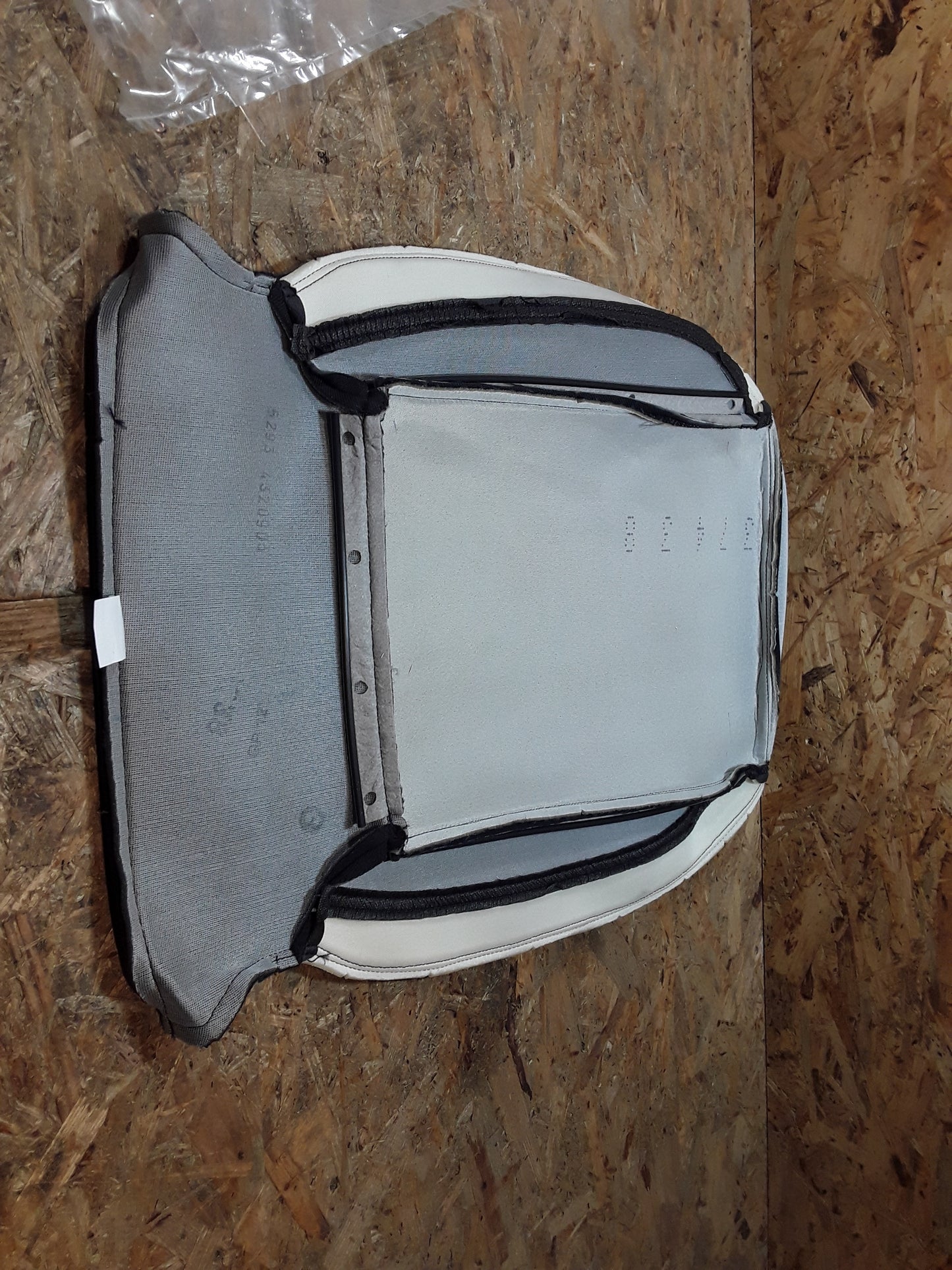 Corsa D Sitzbezug Vordersitz links original GM Opel NEU