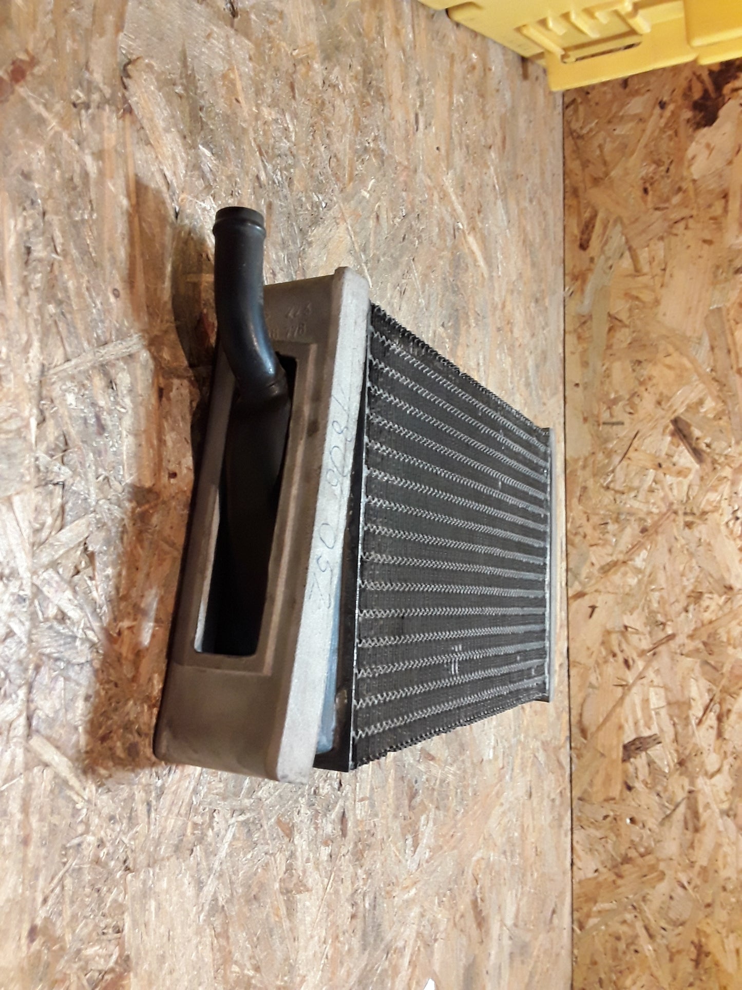 Rekord P1/P2 Wärmetauscher mit Seitdämpfer original Opel NEU