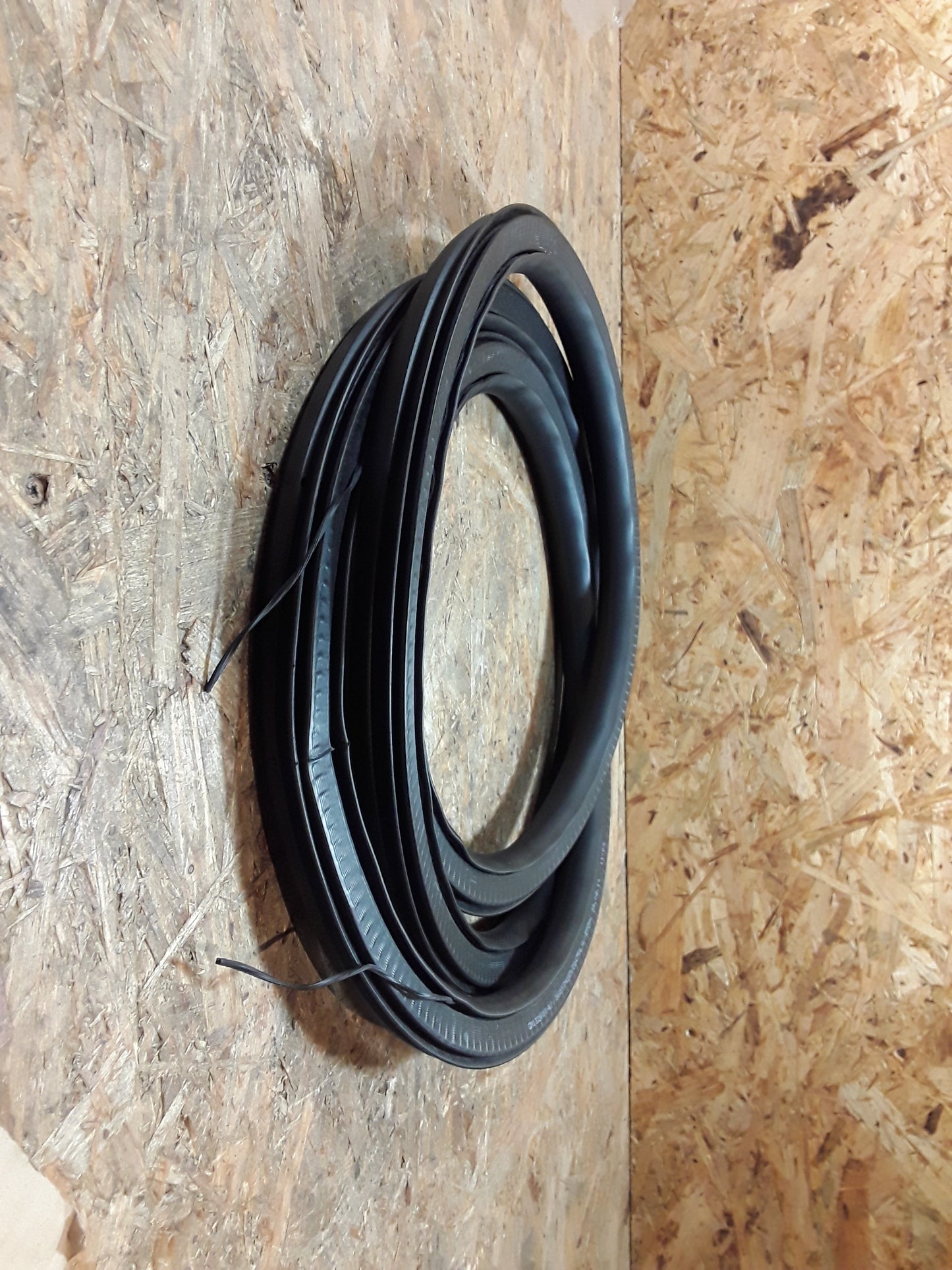 Astra J 5-Türer Gummiabdichtung Fensterschacht hinten original GM Opel NEU