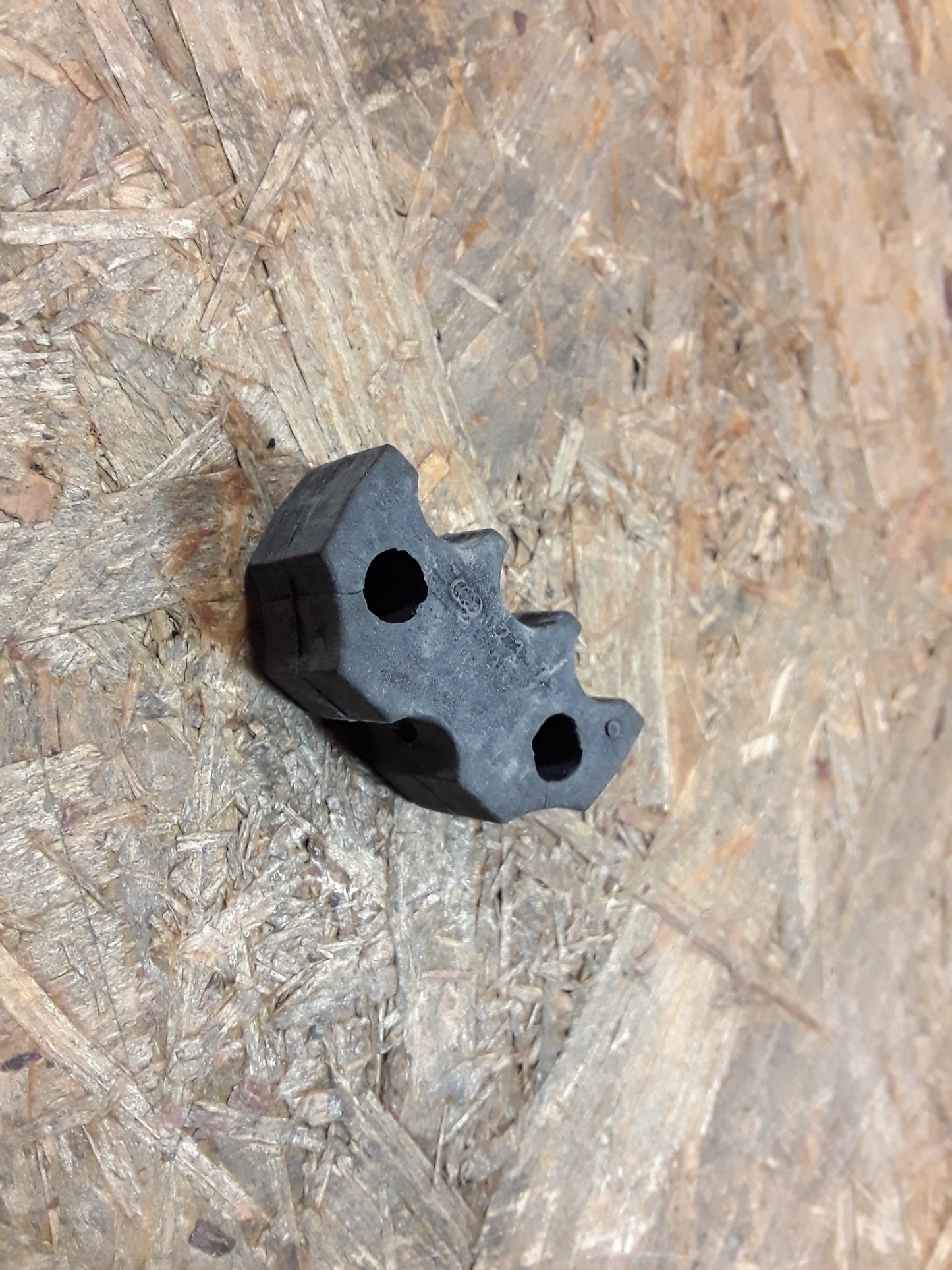 Oldtimer Tülle an Kraftstoffleitung original GM Opel NEU