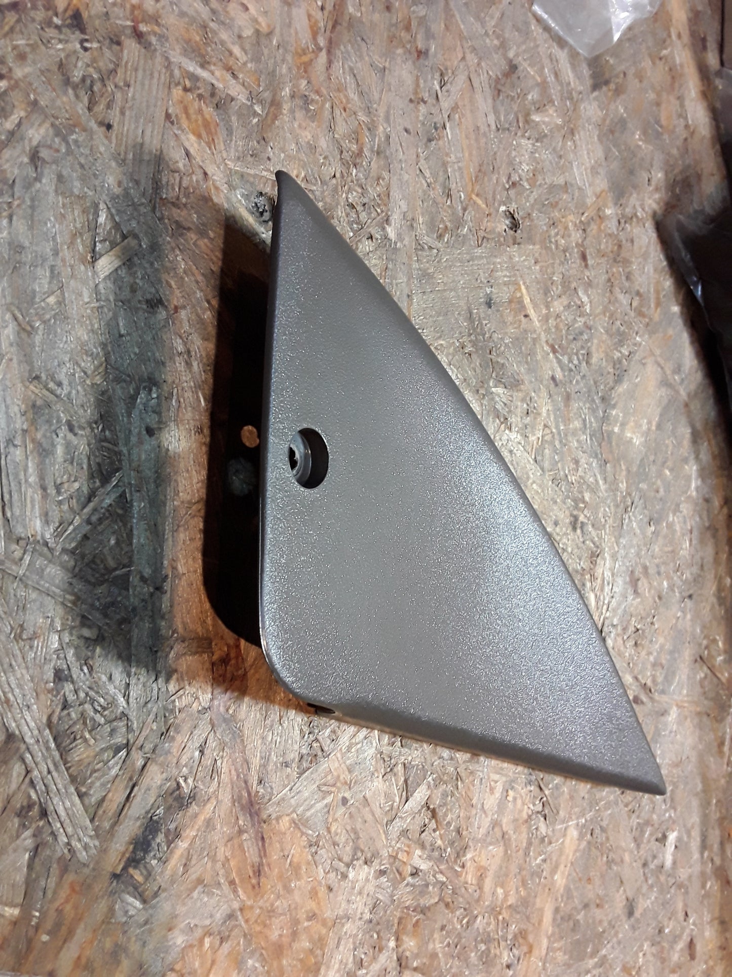 Omega A Senator B Einsatzecke rechts original GM Opel NEU