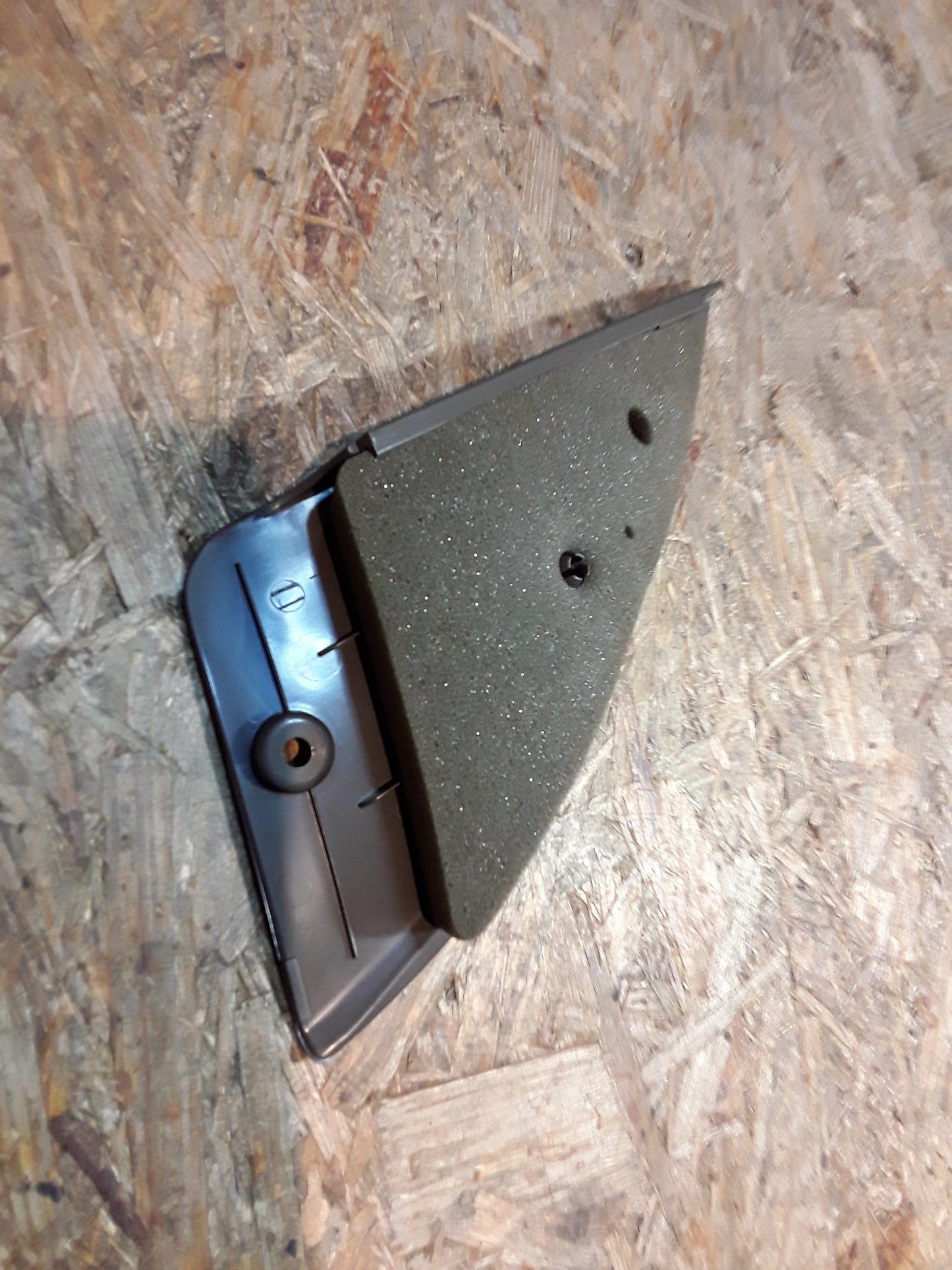 Omega A Einsatzecke rechts original GM Opel NEU