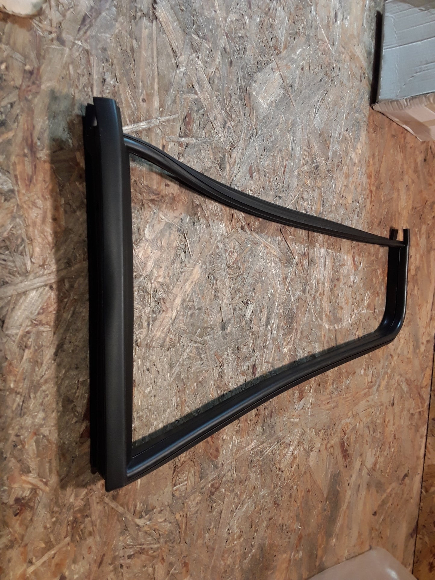 Kadett E Caravan Abdichtung Hintertüre Fenster links original GM Opel NEU