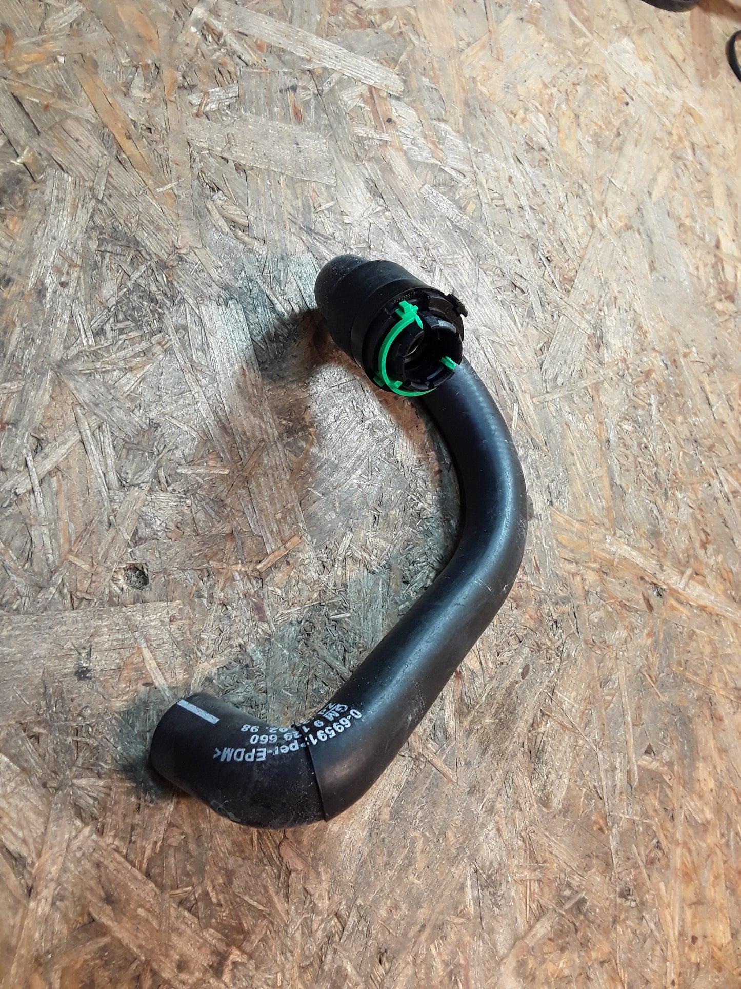 Vectra B Schlauch Heizung Einlass Zusatzwasserpumpe original GM Opel NEU