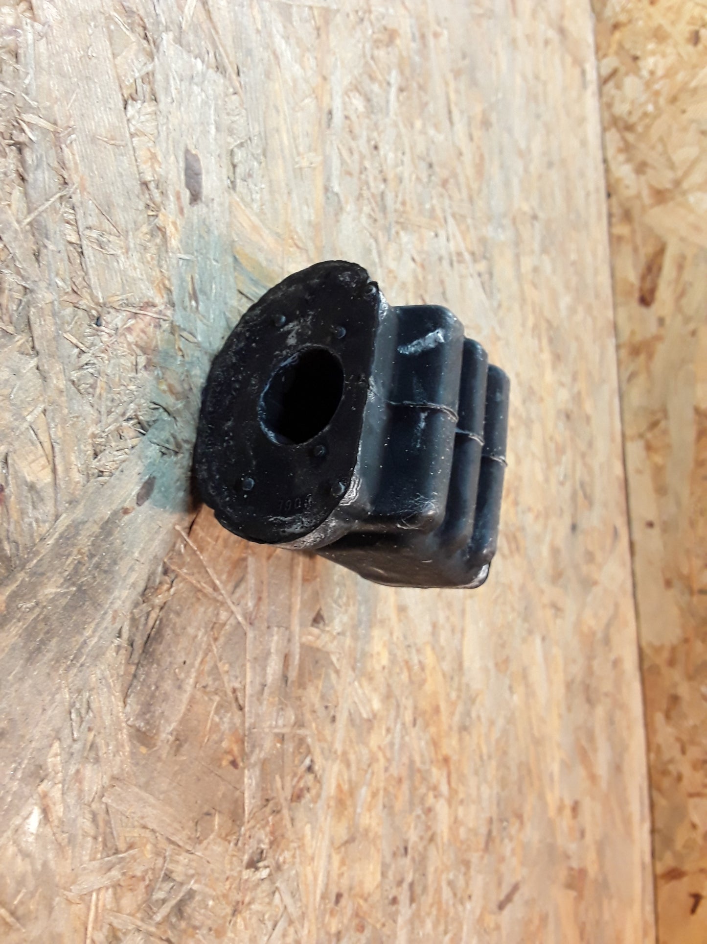 Chevrolet Lanos (T100) Bj 97-02 Gummilager Querlenker hinten original GM Opel NEU