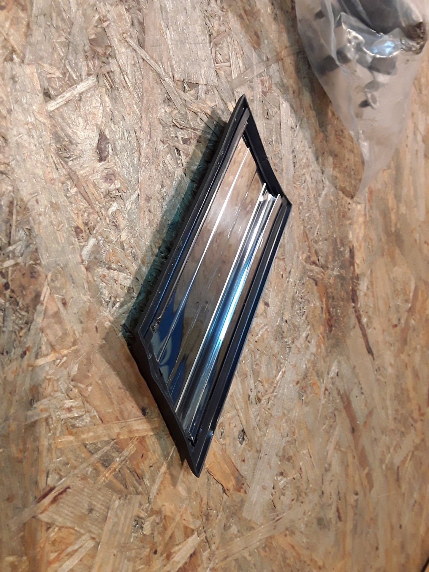 Ascona C Zierleiste Kotflügel Vordertüre links schwarz original GM Opel NEU