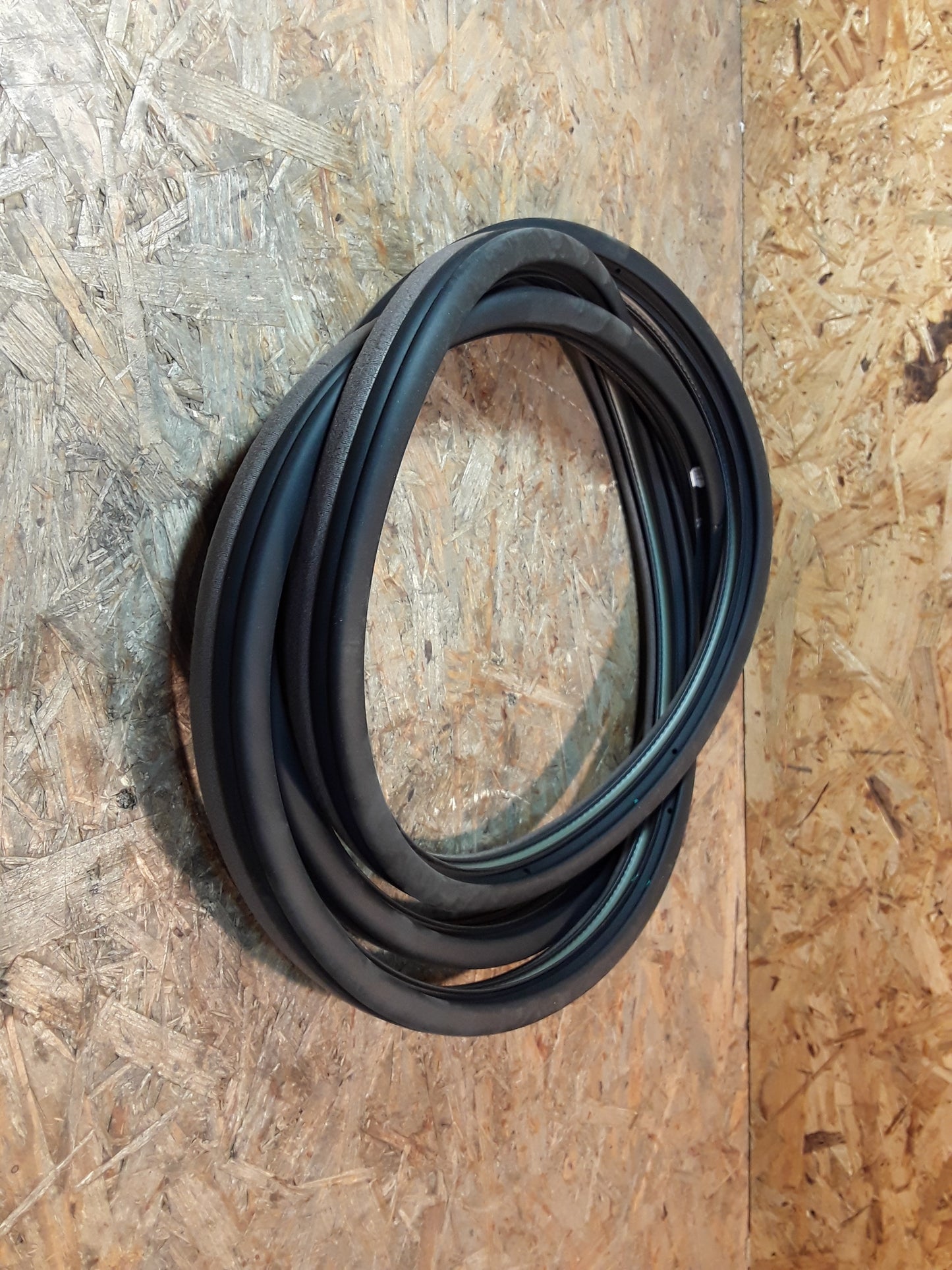 Senator B Dichtstreifen Hintertüre mit Flanschabdeckung Dunkelbeige original GM Opel NEU