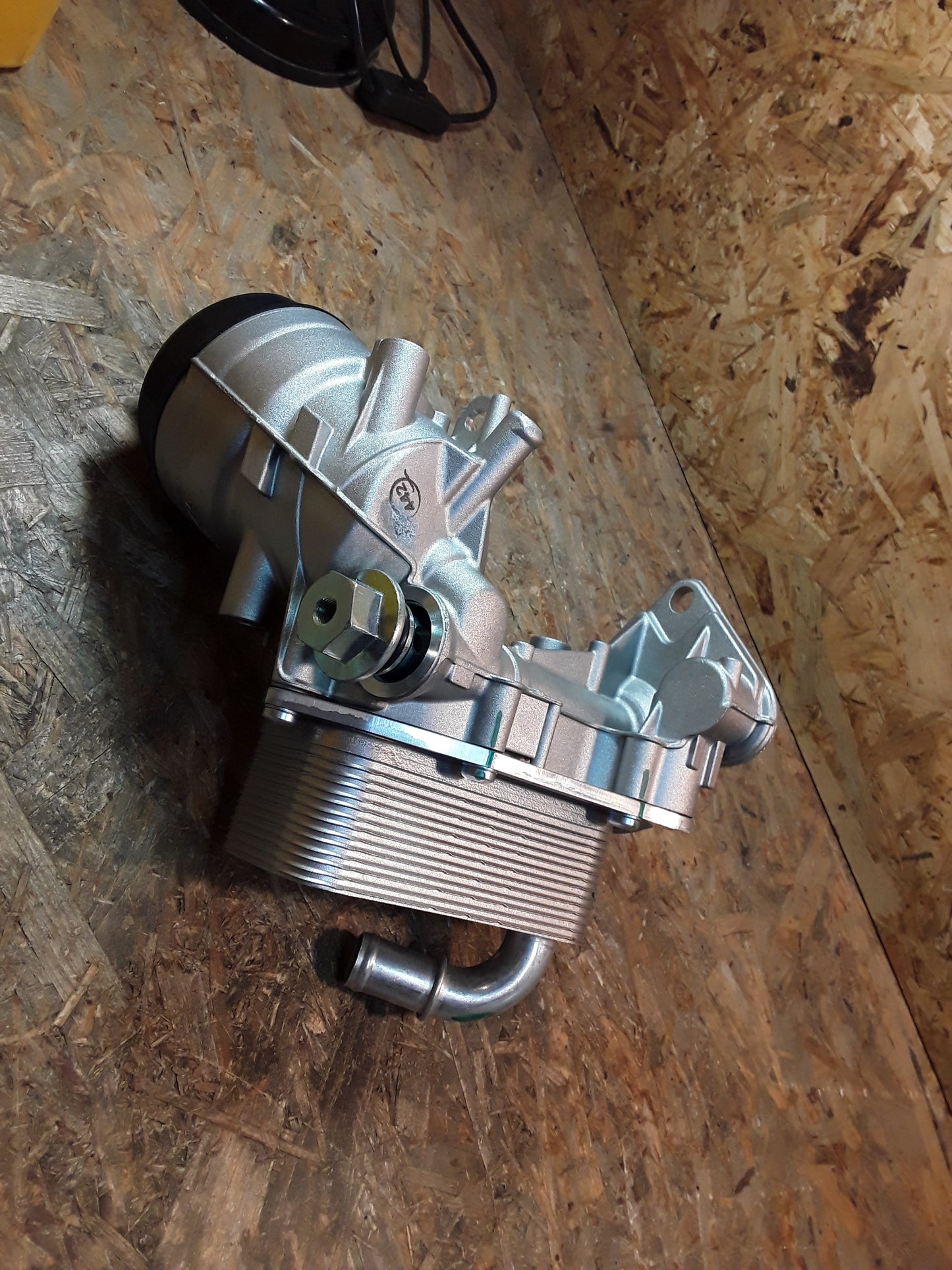 Astra J 1.7CDTi 81KW Ölfilter Kühler A17DTC original GM Opel NEU