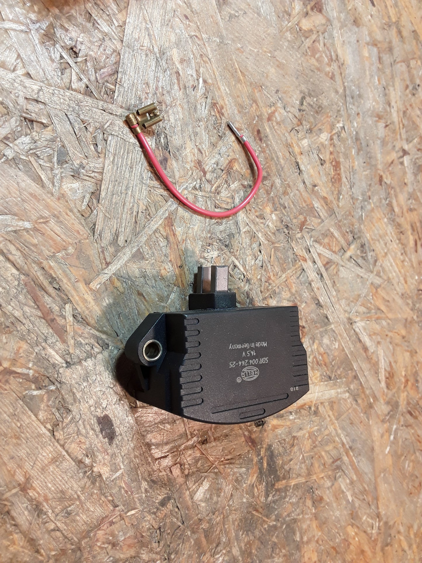 Audi VW Citröen Lima-Regler original Hella NEU