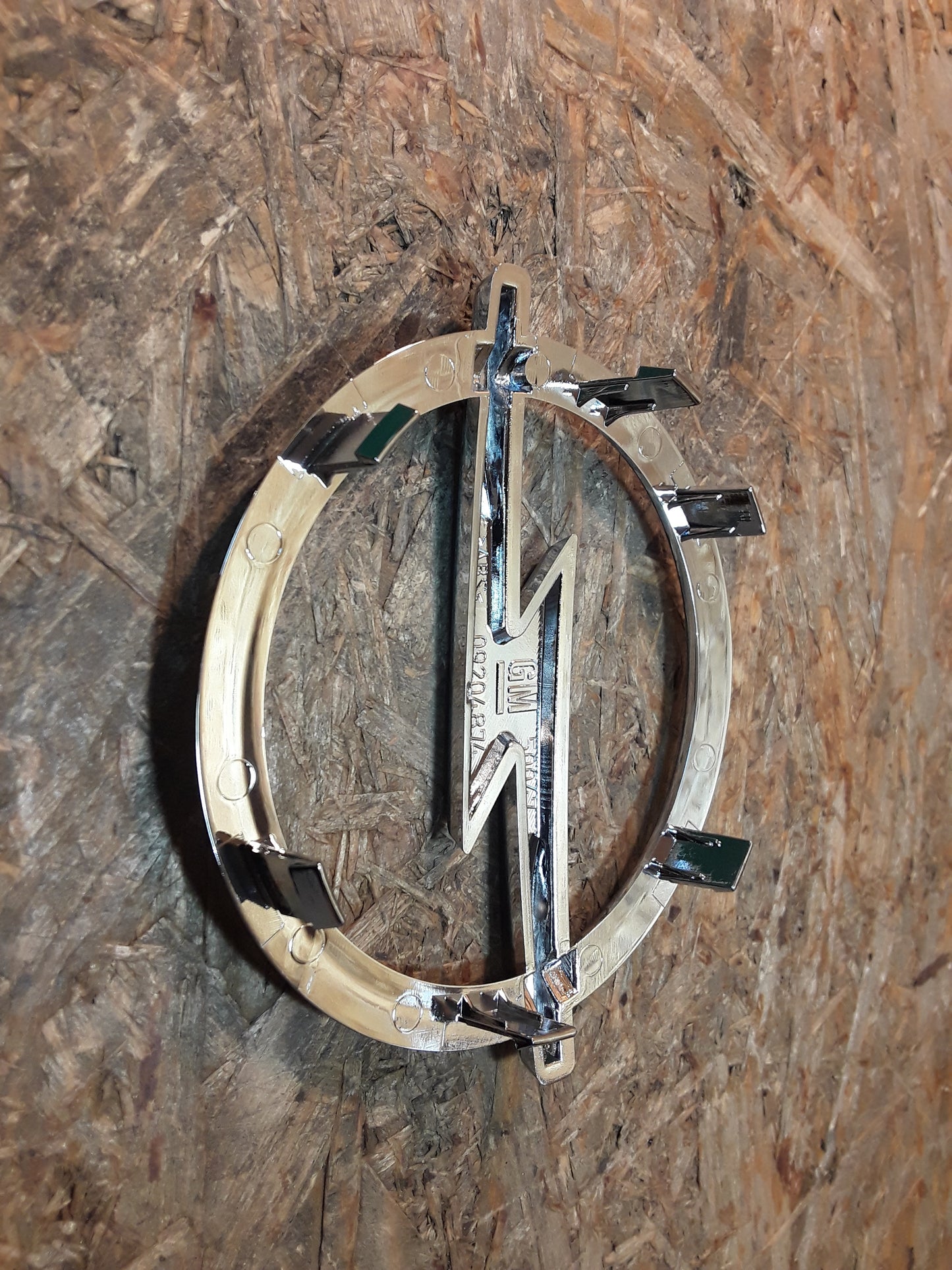 Agila A Frontemblem an Kühlergitter original GM Opel NEU