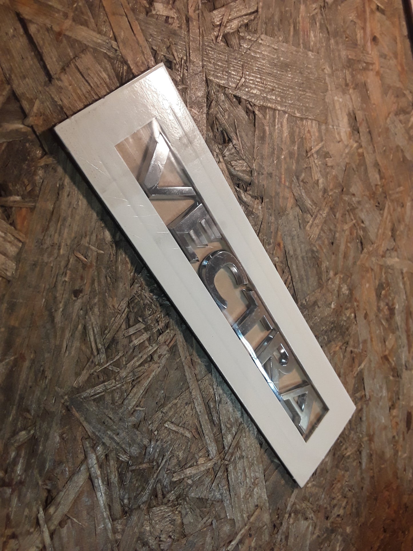 Insignia Emblem an Kühlergrill vorne original GM Opel NEU