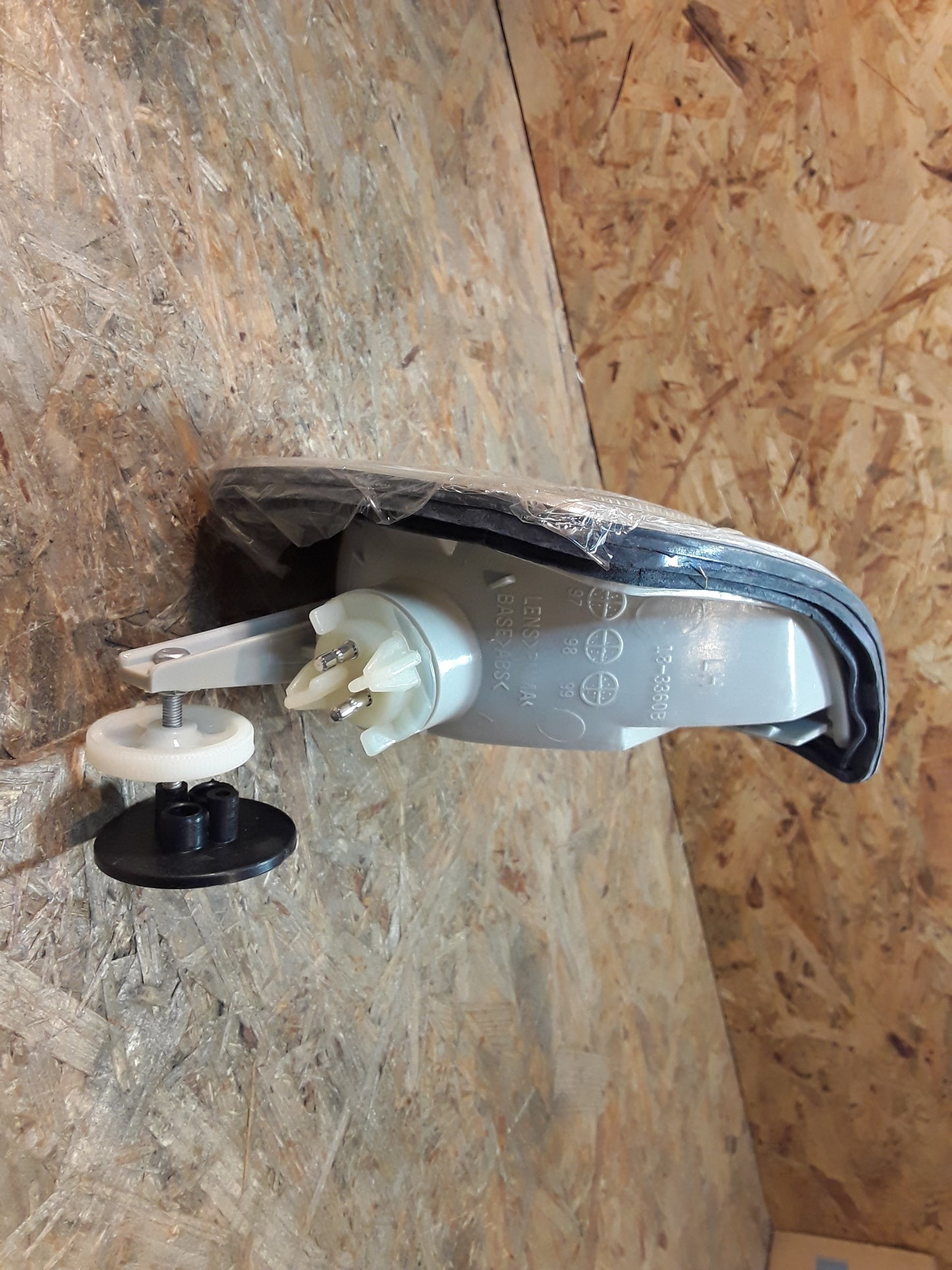 Mercedes W126 Blinker links original TYC NEU