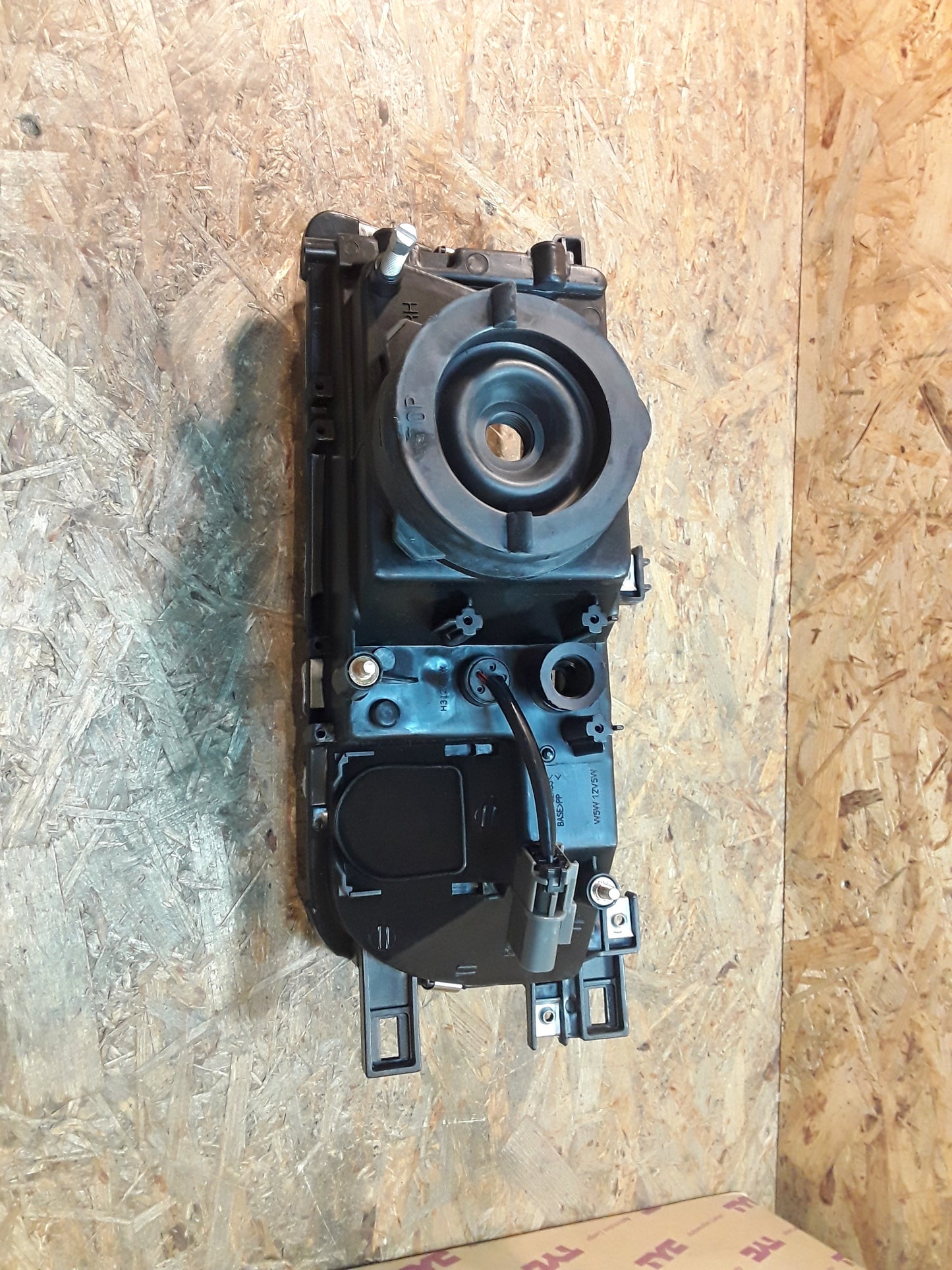 Nissan Primera P10 Bj 90-94 Scheinwerfer rechts original TYC NEU