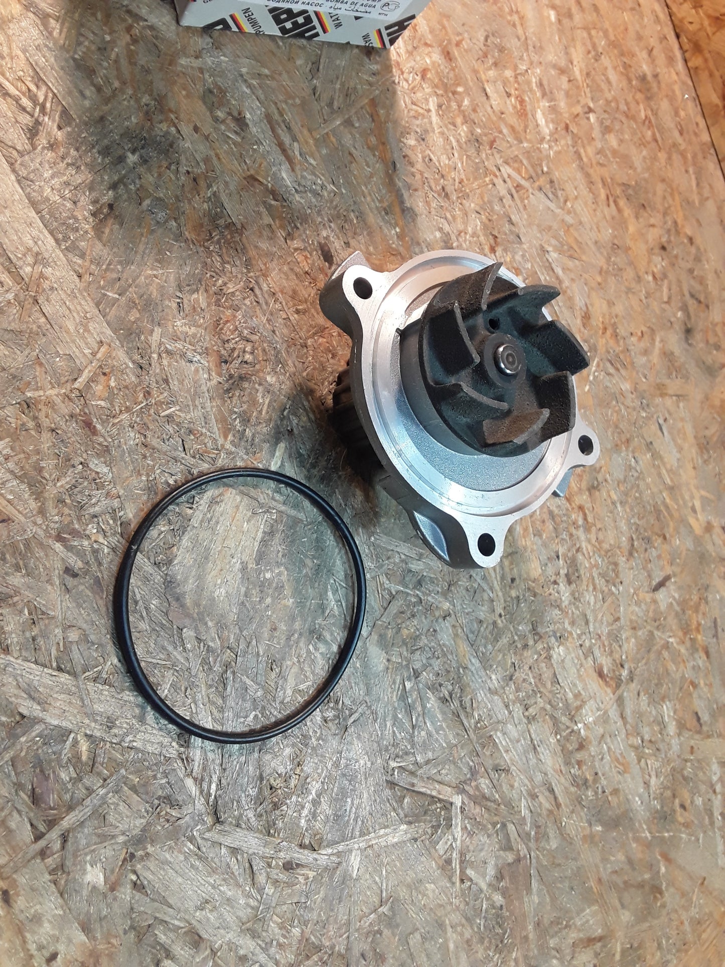 Audi 200 C4/ A6, VW LT 28-46 II Wasserpumpe original Hepu NEU