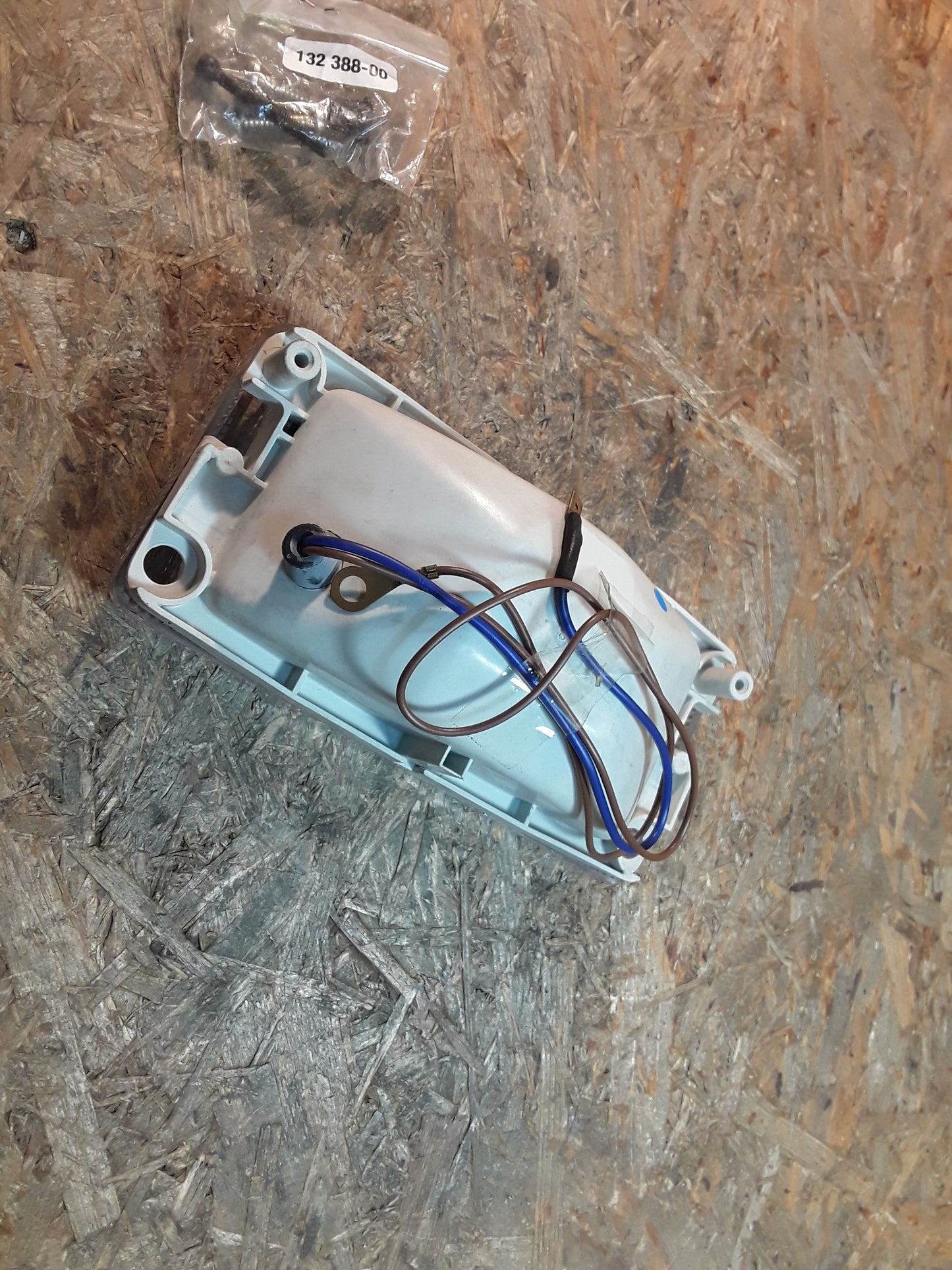 Universal Nebelscheinwerfer original Hella NEU