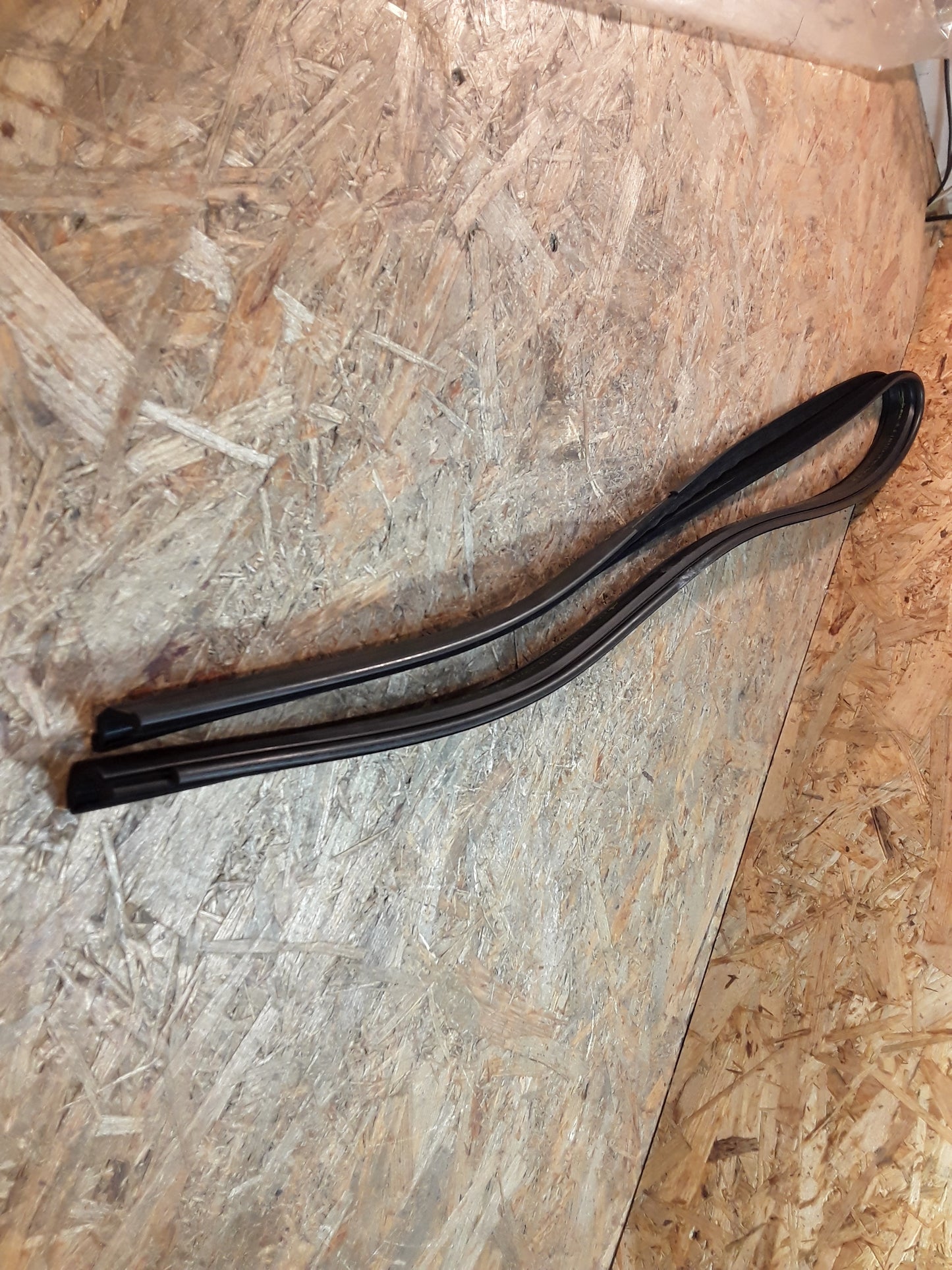 Corsa B Combo 5 Türer Dichtung Fensterführung vorne rechts Neu GM