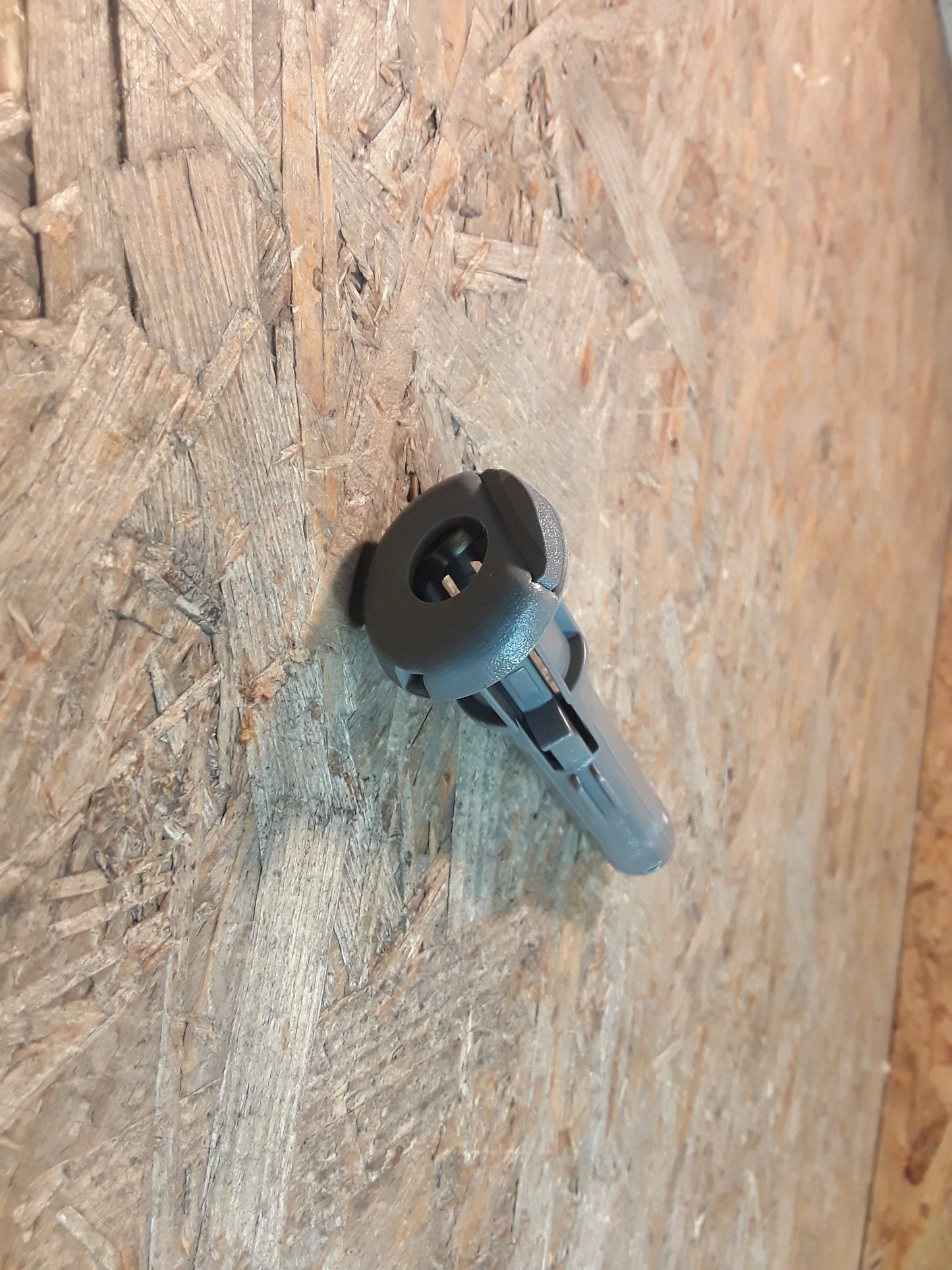 Vectra B Anschlussführungshülse Kopfstütze mit Entriegelung grau original GM Opel NEU