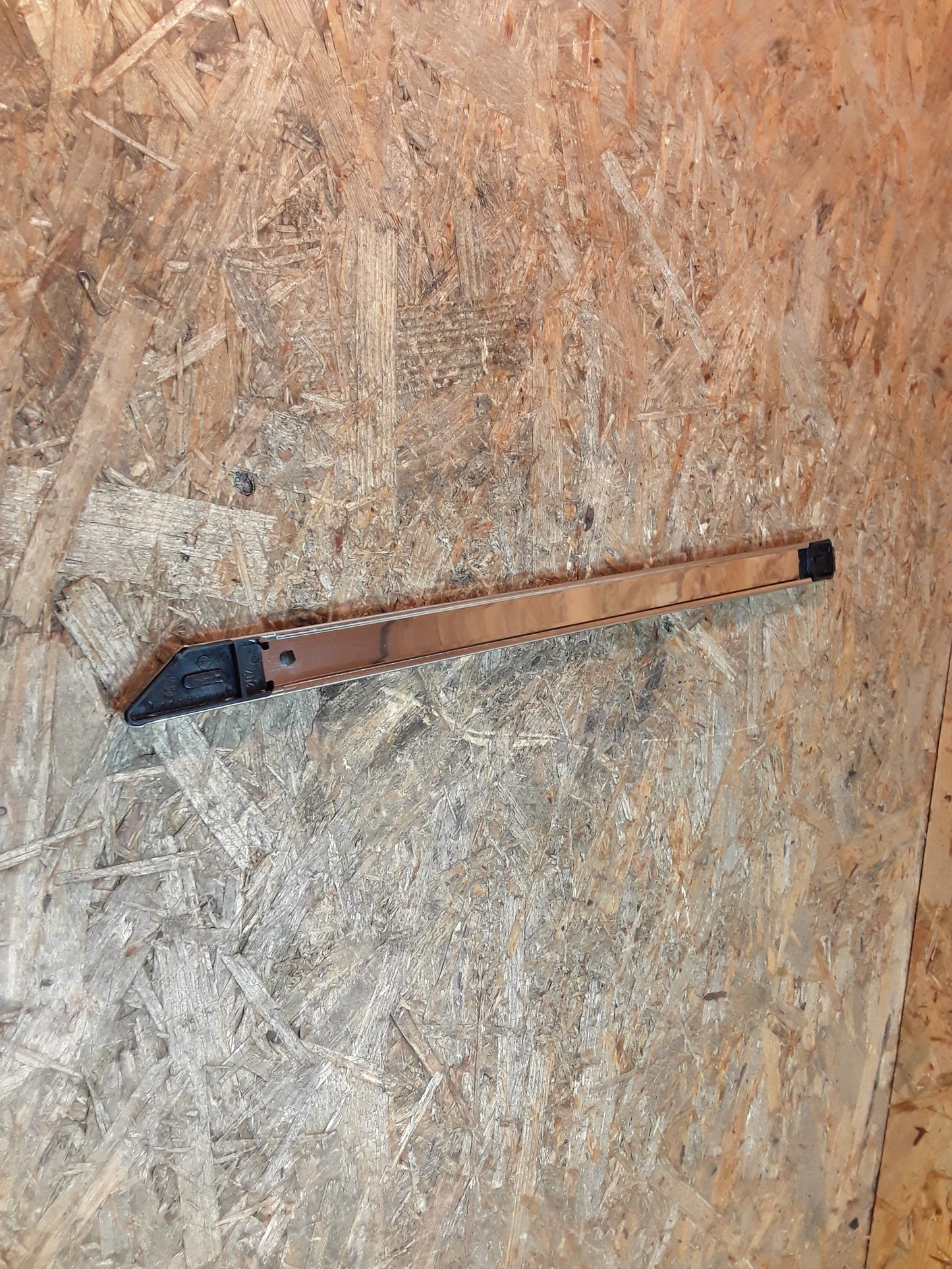 Manta B Zierleiste an Kotflügel vorne links original GM Opel NEU