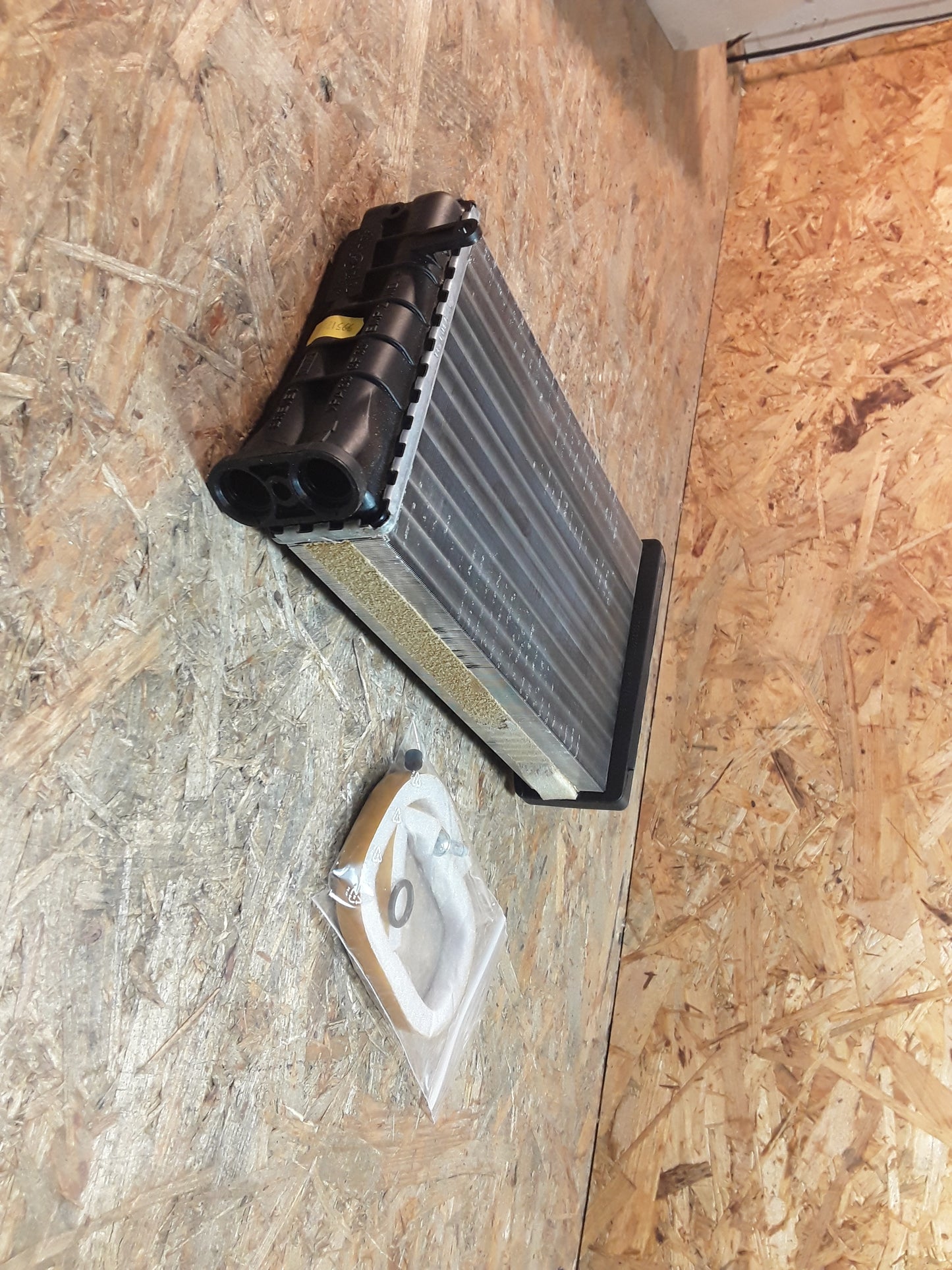 Omega B Wärmetauscher Innenraumheizung original Valeo NEU