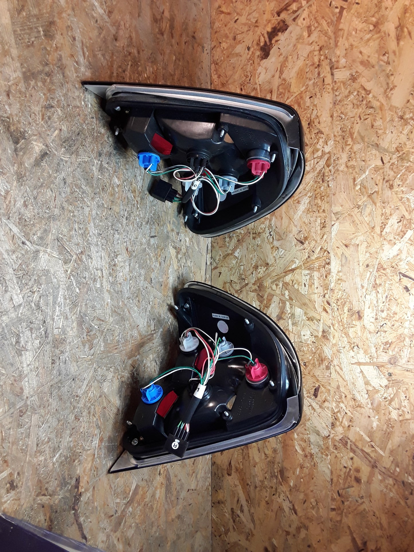 Mercedes C-Klasse W202 Rückleuchten - Set original FK Automotive NEU