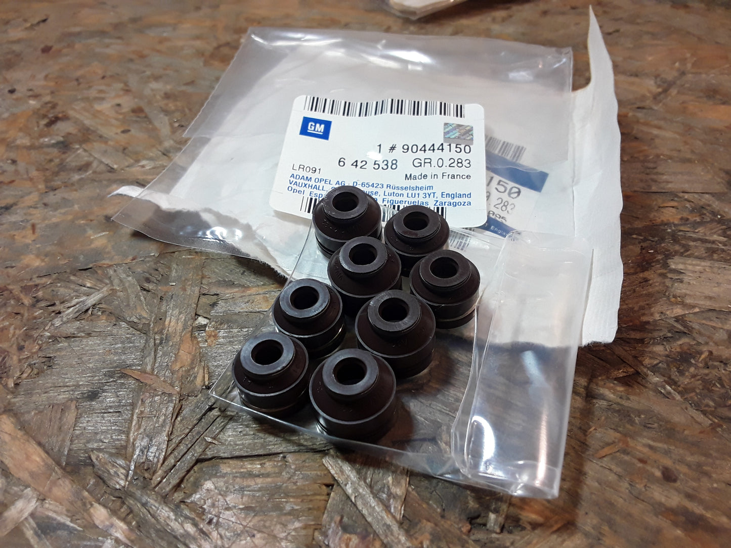 Original GM Opel Ventilschaftdichtungen Satz mit 4 kleinen, 4 grossen Dichtungen, 90444150 Ascona B , Corsa A , Kadett B ,...