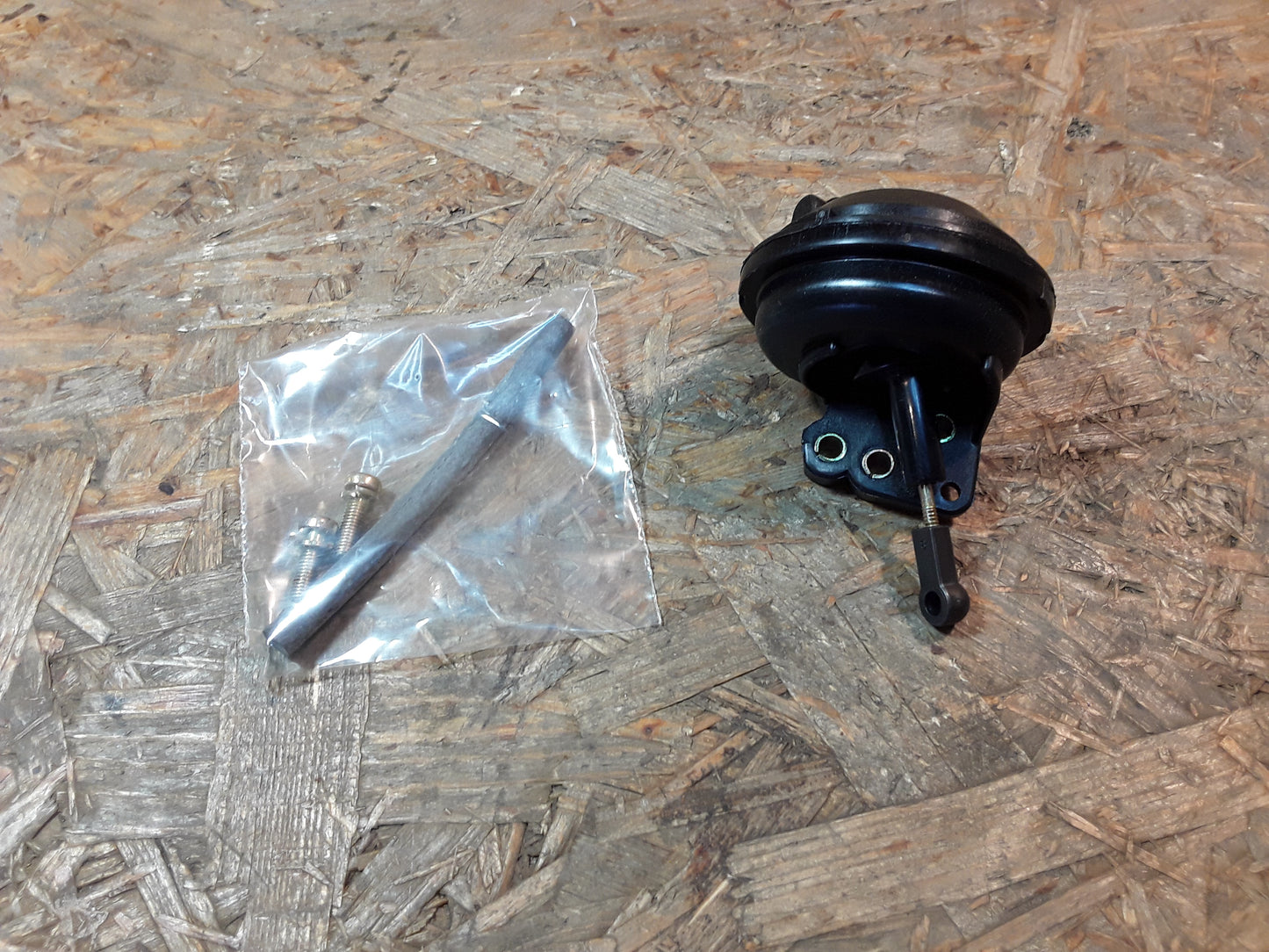 Original GM Opel Unterdruckdose Vergaser Pierburg 90107670 Astra F , Corsa A , Kadett E , Vectra A