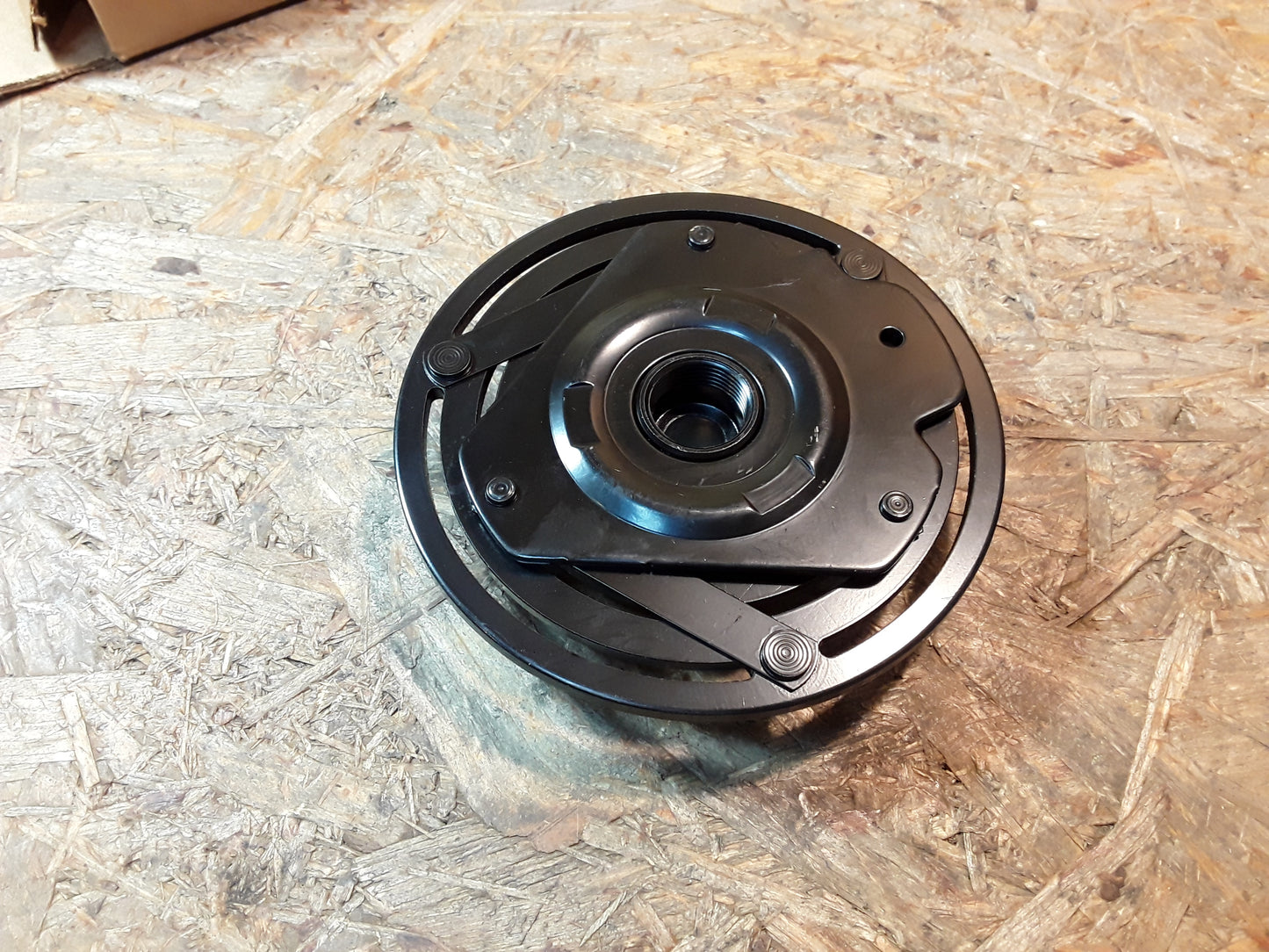 Original GM Opel Antriebskupplung Klimaanlage 6581515 Omega A , Senator B