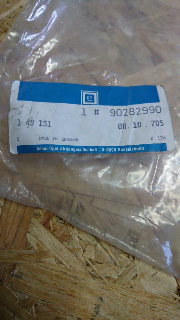 Omega A Spiegeldreieck vorne rechts braun Neu original GM