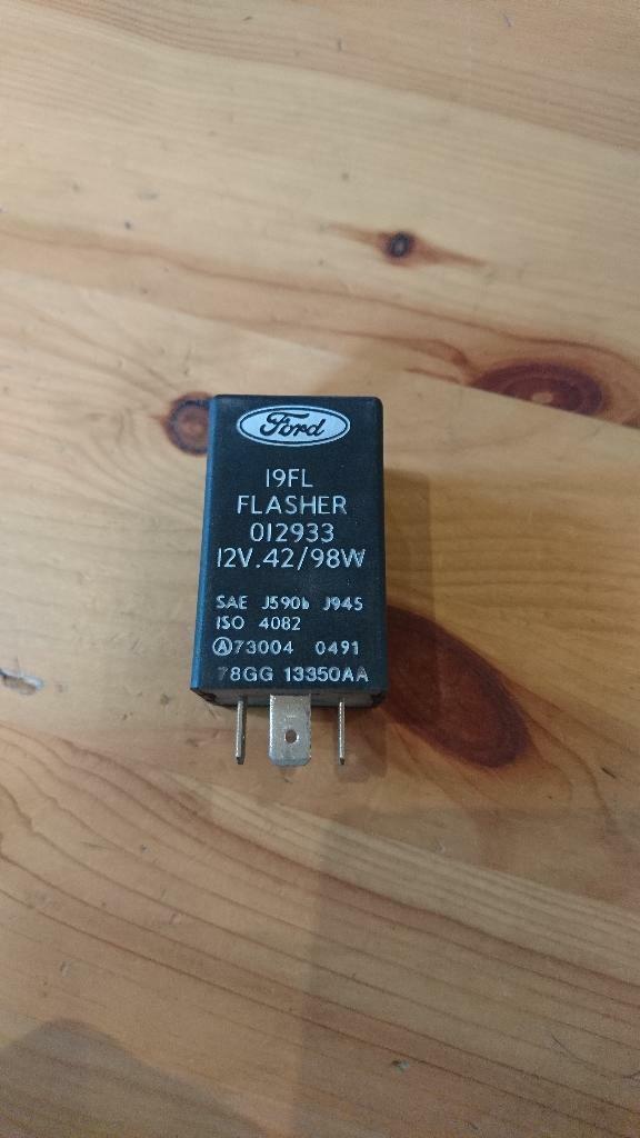 Ford Escort Fiesta Transit Blinkerrelais neu original