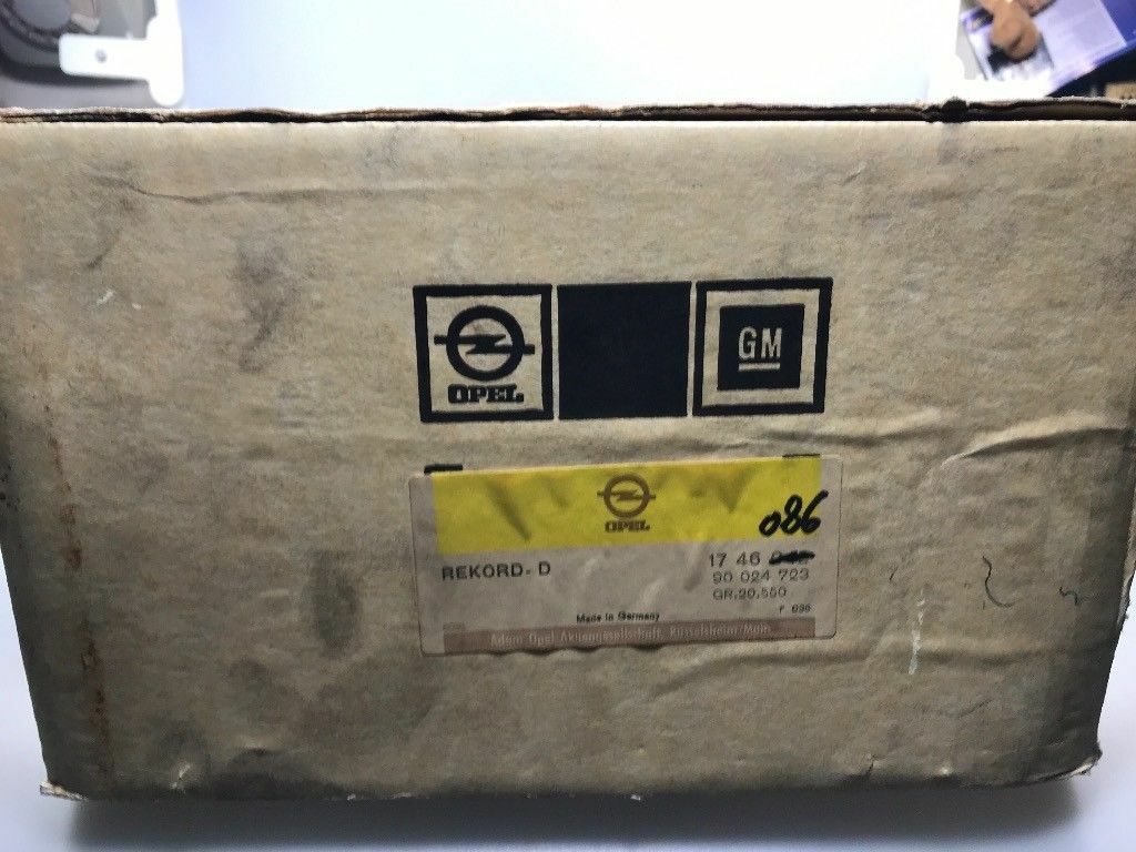 Original GM Opel Rekord D Kopfstützen *NEU*