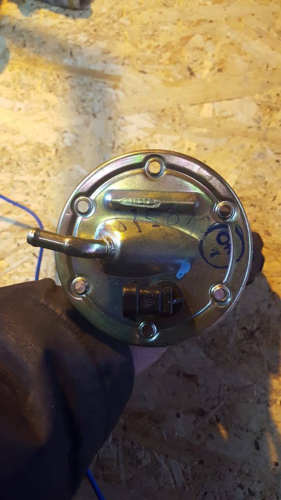 Opel Corsa A Kraftstoffpumpe neu original GM
