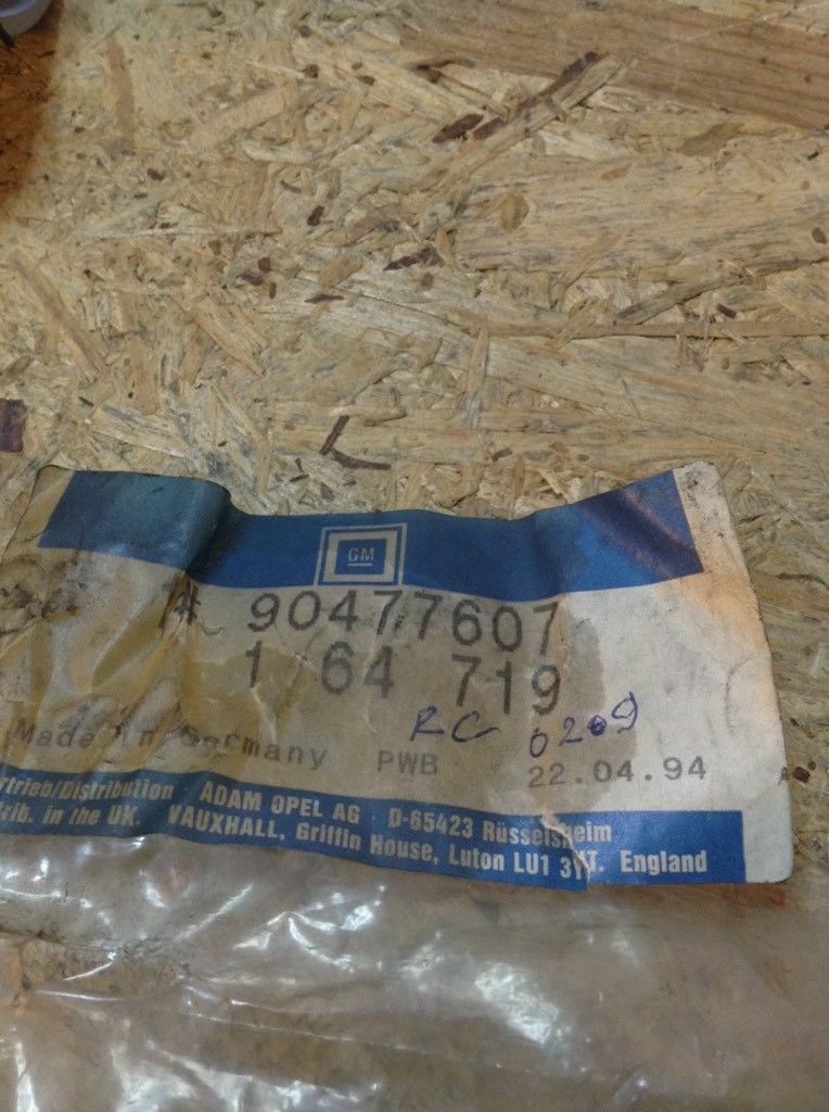 Opel Omega B Kappe hinten links neu Original GM