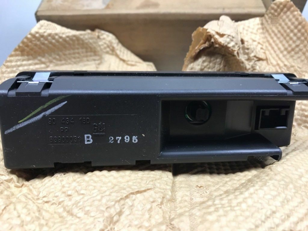 Original GM Opel Astra F Uhr Anzeige Neu