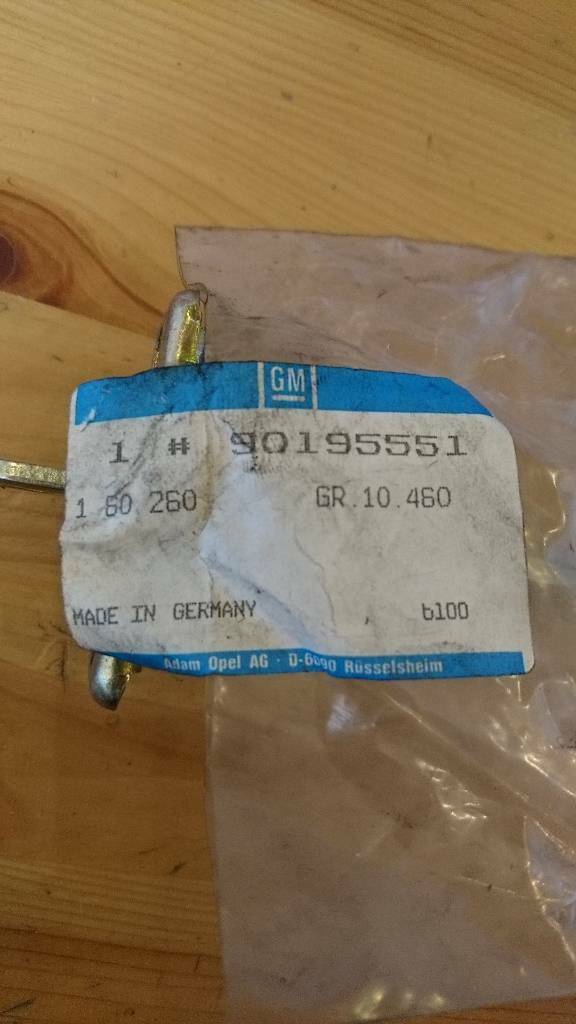 Kadett E Türbremse hinten Türfangband neu GM