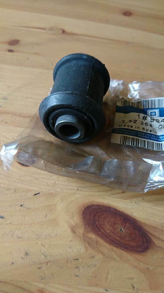 Opel Astra G H Zafira A B Vectra B Dämpfungsbuchse Lenkung NEU GM 90498738