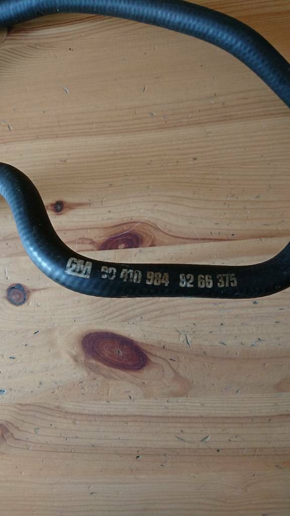 Astra f Kühlwasserschlauch Drosselklappe neu gm 90410984