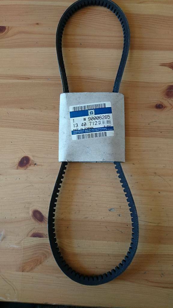 Original GM Opel Rekord E Manta B Ascona B Keilriemen Neu